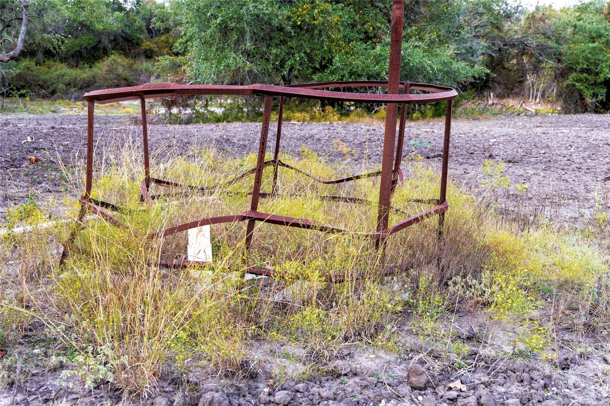 1250 Ladewig Ln, Schulenburg, TX 78956