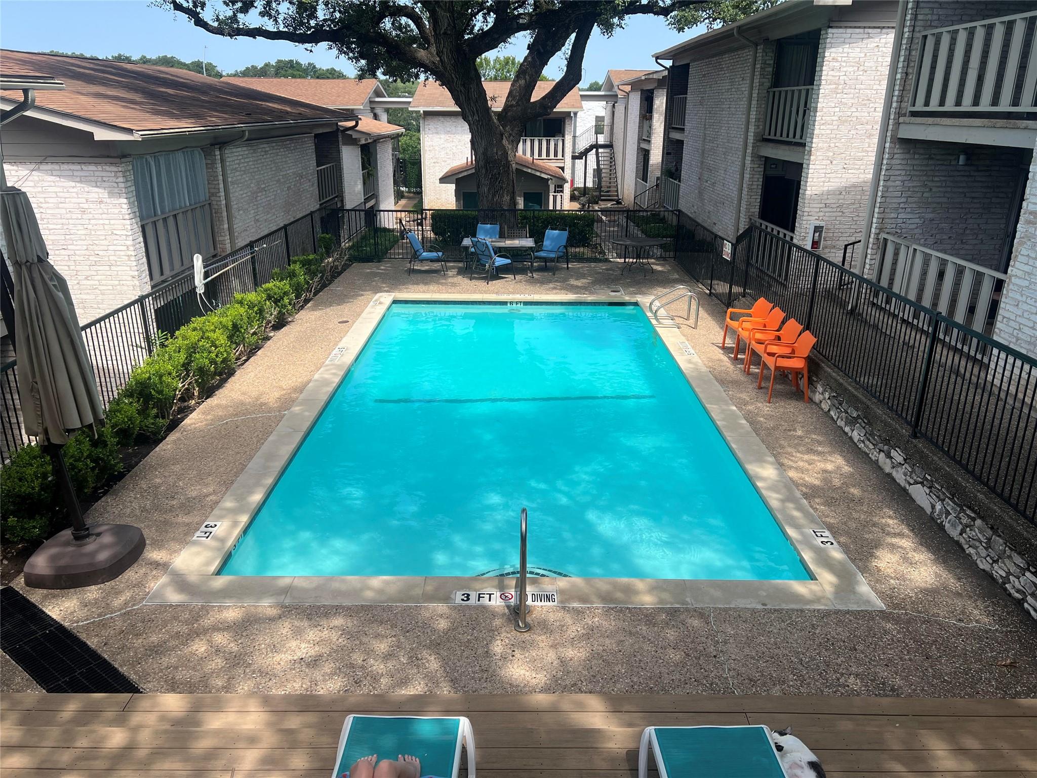 1304 Summit St # 102, Austin, TX 78741