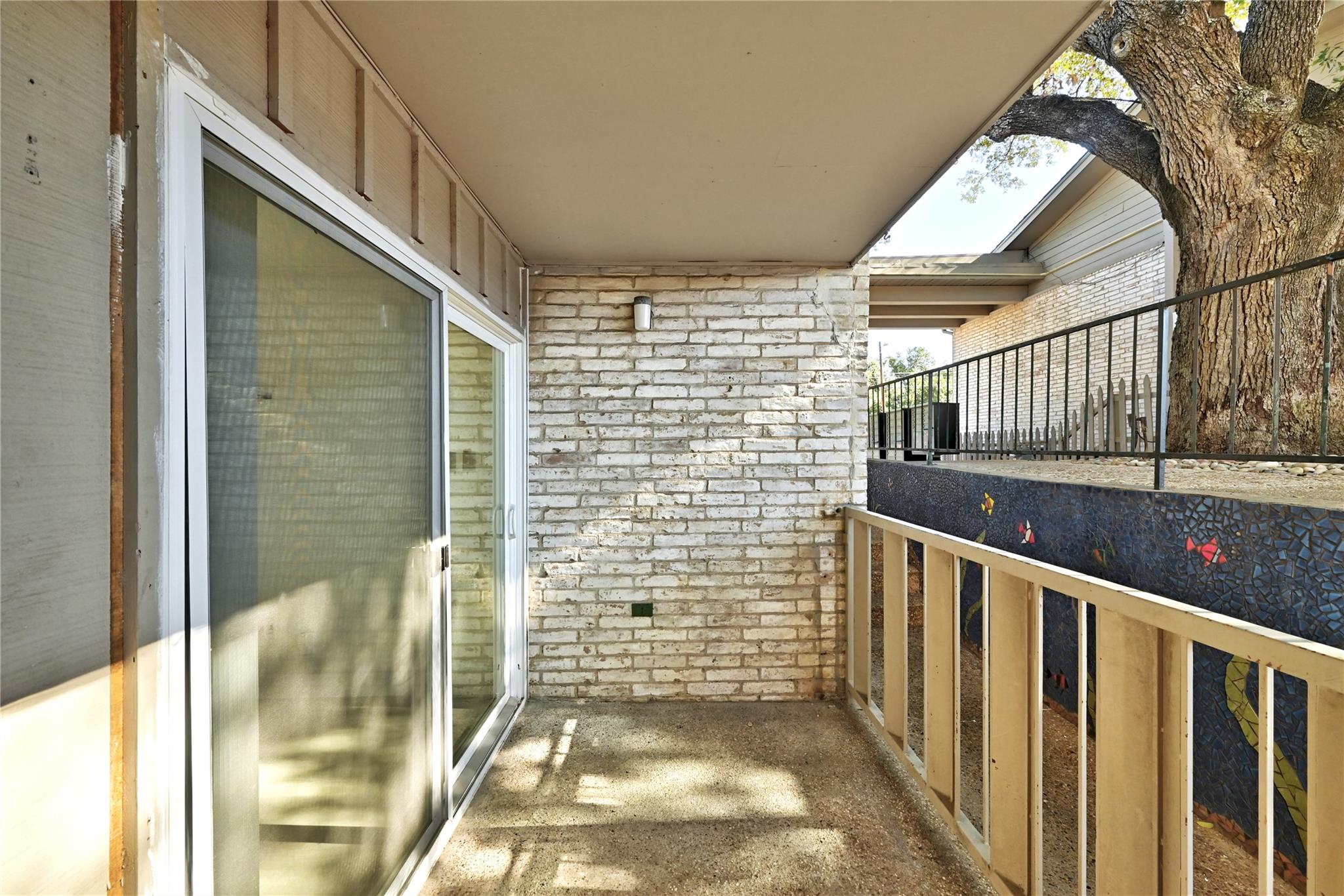 1304 Summit St # 102, Austin, TX 78741