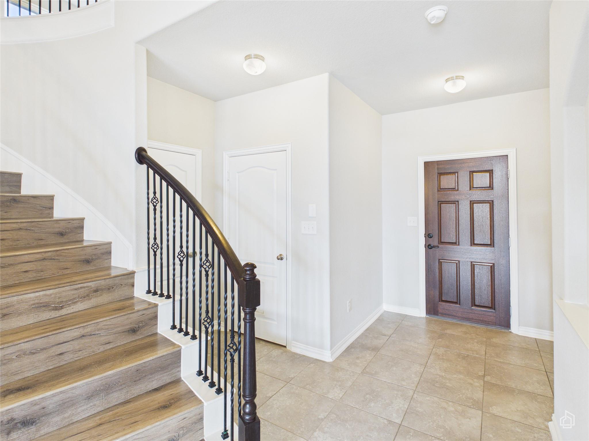 310 Hibiscus Dr, Hutto, TX 78634