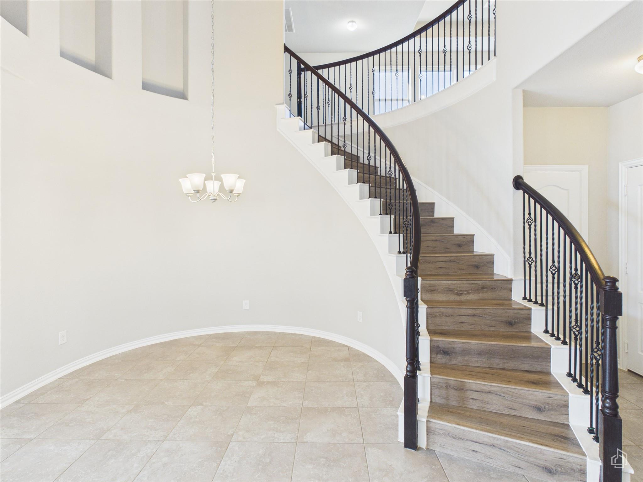 310 Hibiscus Dr, Hutto, TX 78634