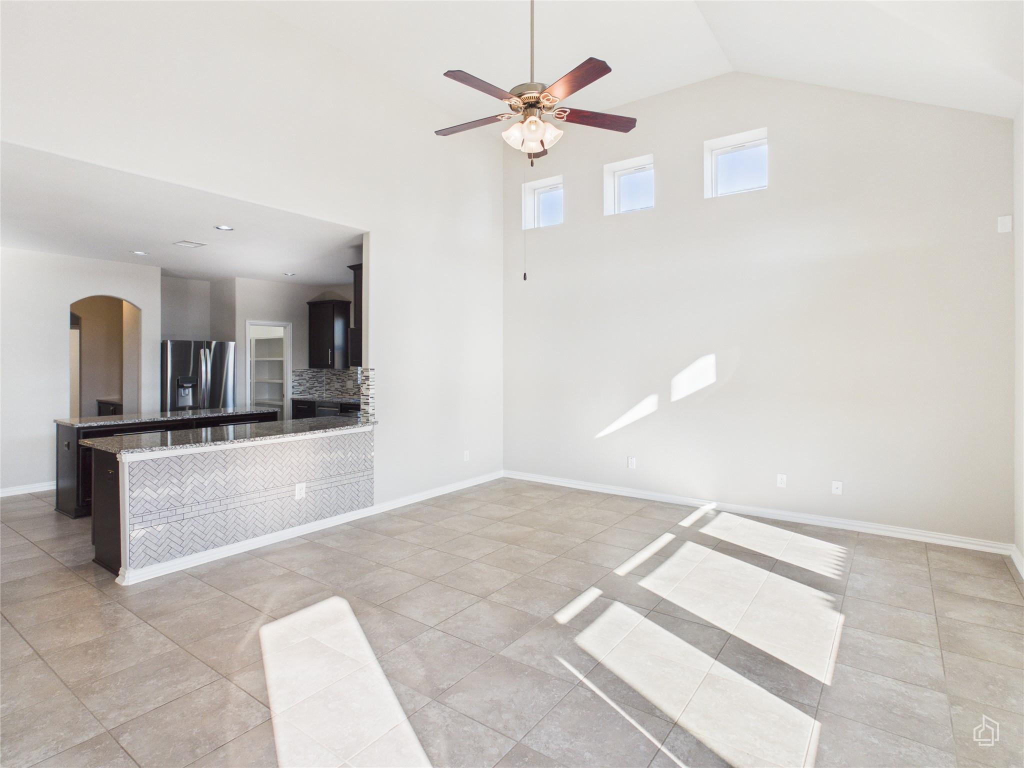 310 Hibiscus Dr, Hutto, TX 78634