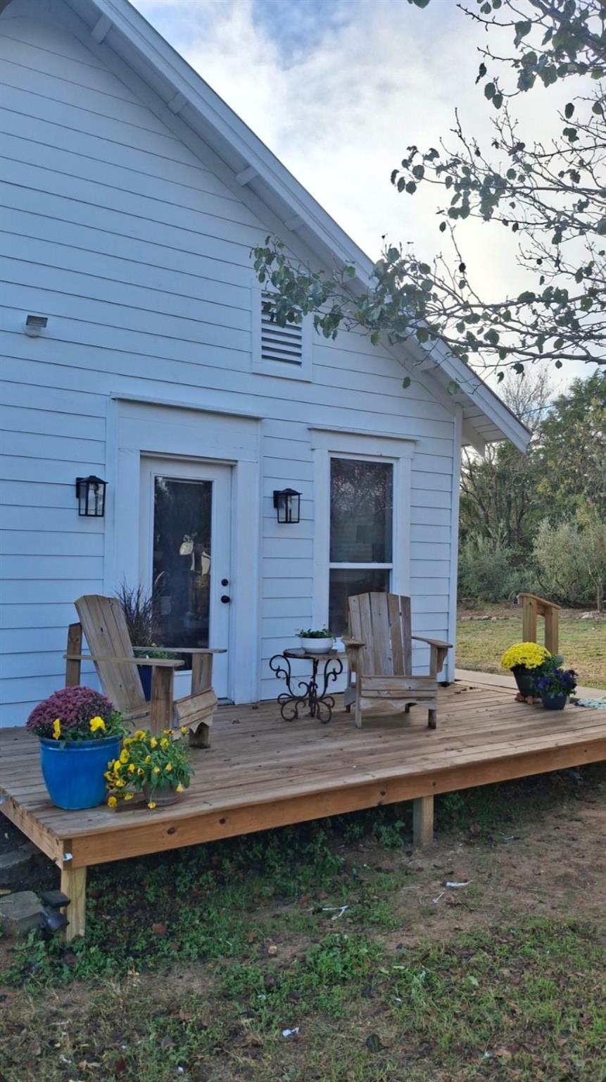 479 Mesquite Dr, Cedar Creek, TX 78612