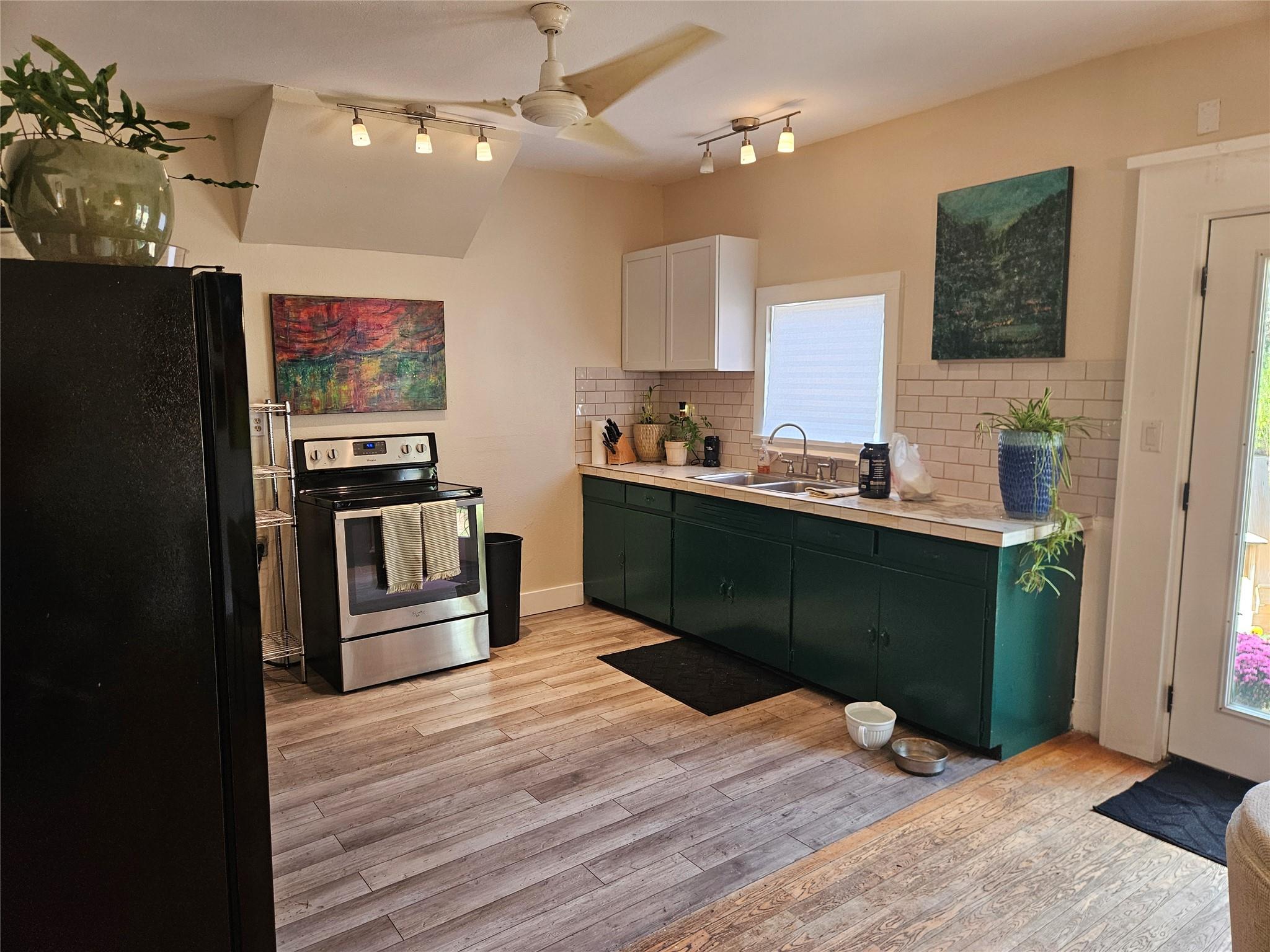 479 Mesquite Dr, Cedar Creek, TX 78612