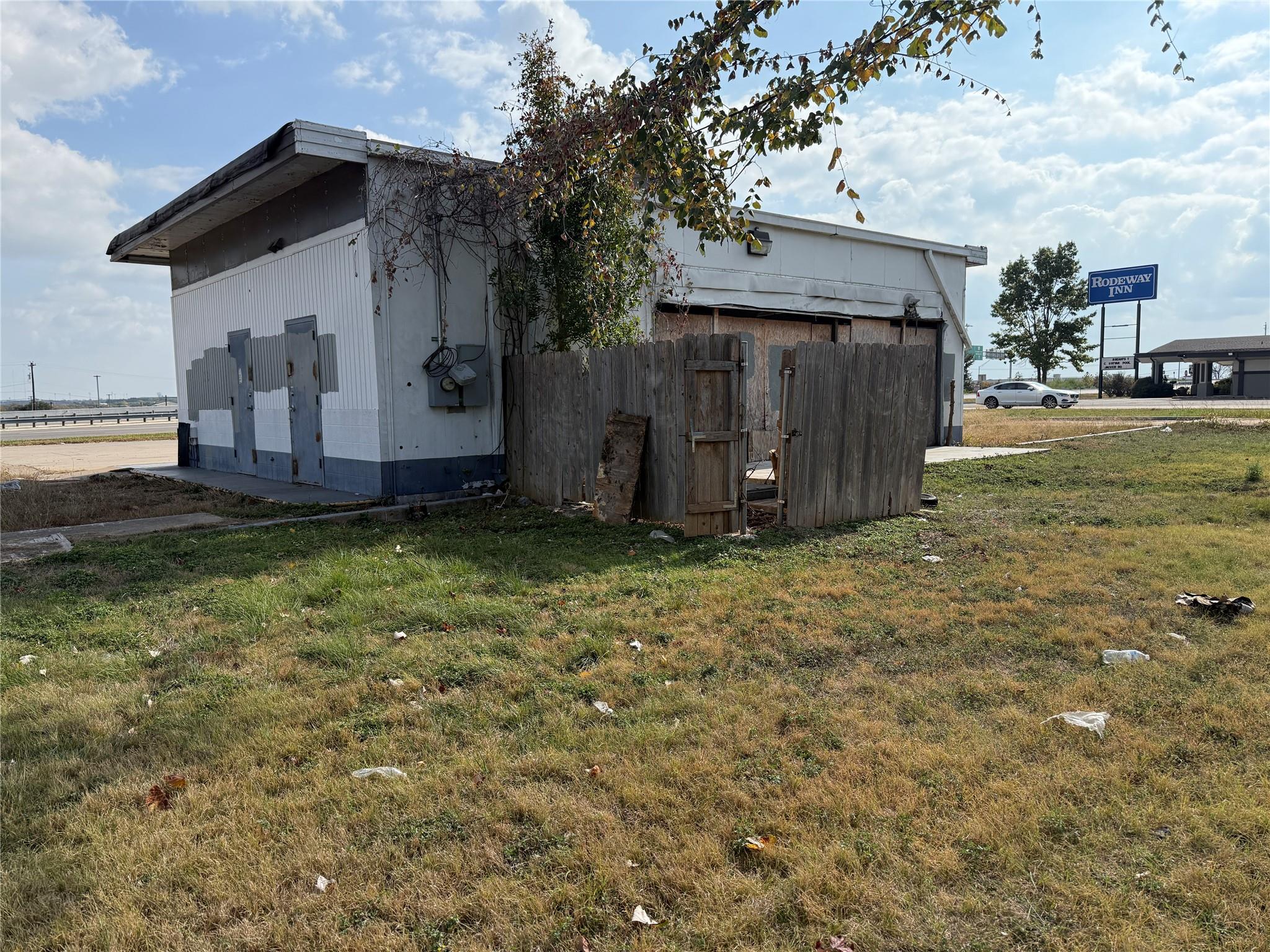 221 N Interstate 35, Georgetown, TX 78628