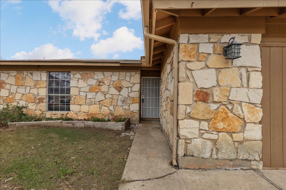 509 Suzzane Rd, Pflugerville, TX 78660