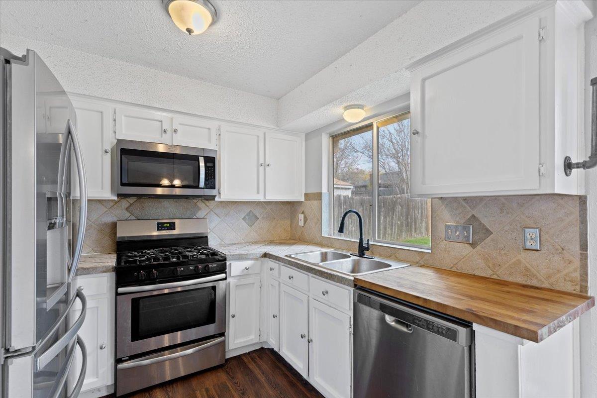 509 Suzzane Rd, Pflugerville, TX 78660