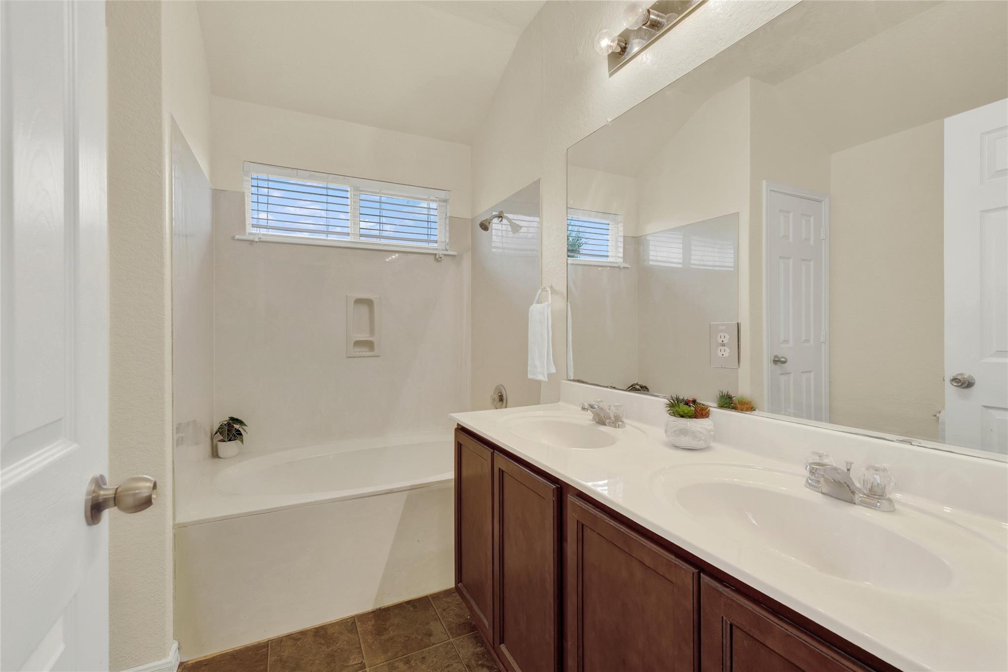 217 Teron Dr, San Marcos, TX 78666