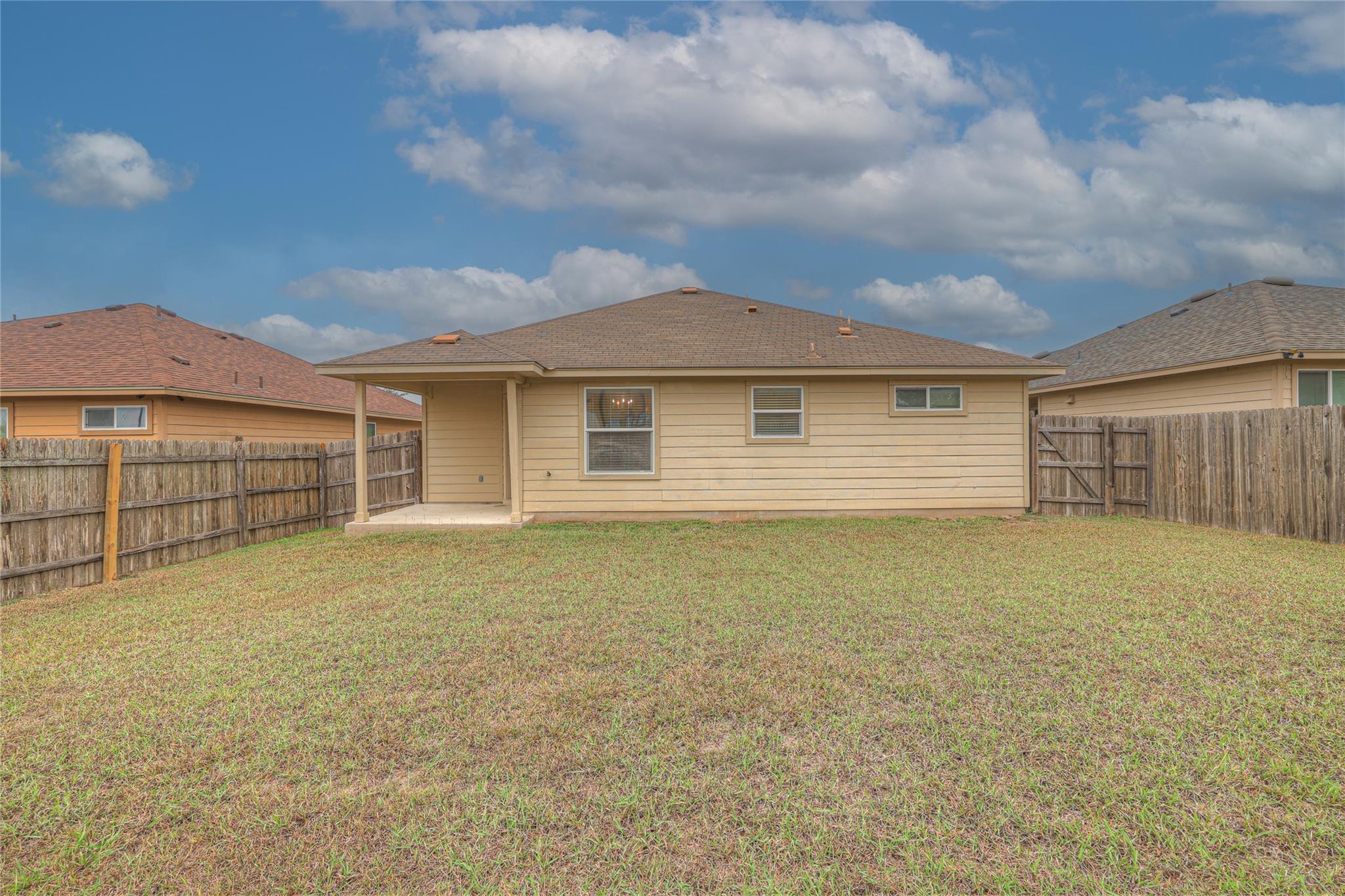 217 Teron Dr, San Marcos, TX 78666