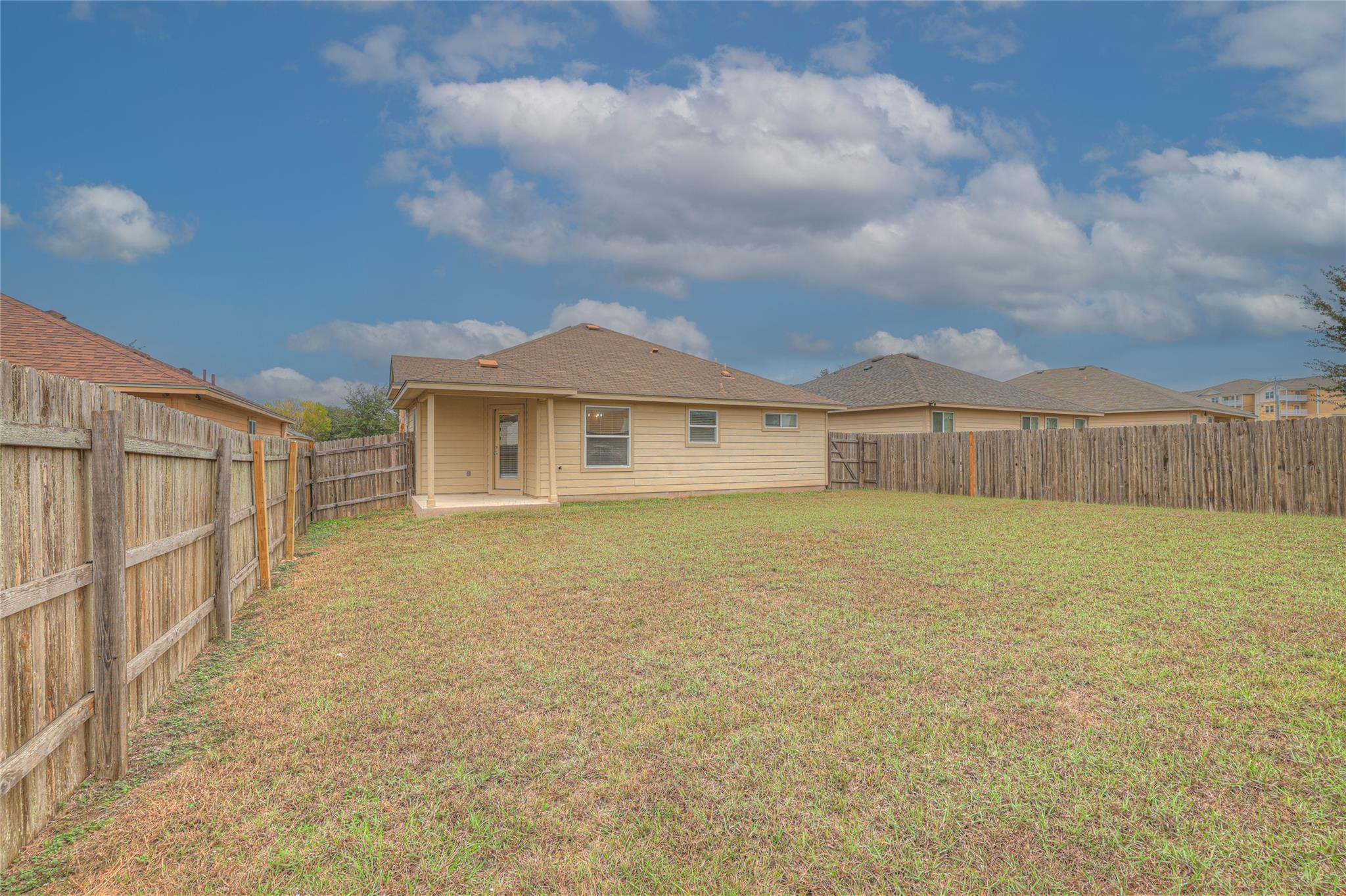 217 Teron Dr, San Marcos, TX 78666