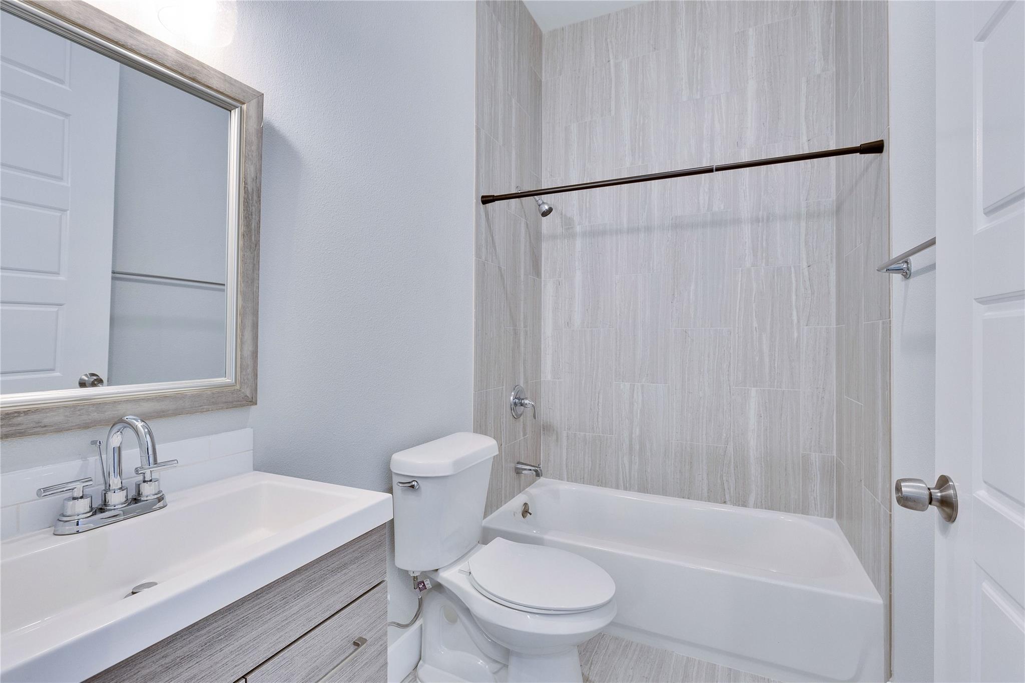 4507 E Martin Luther King Jr Blvd # 132, Austin, TX 78721