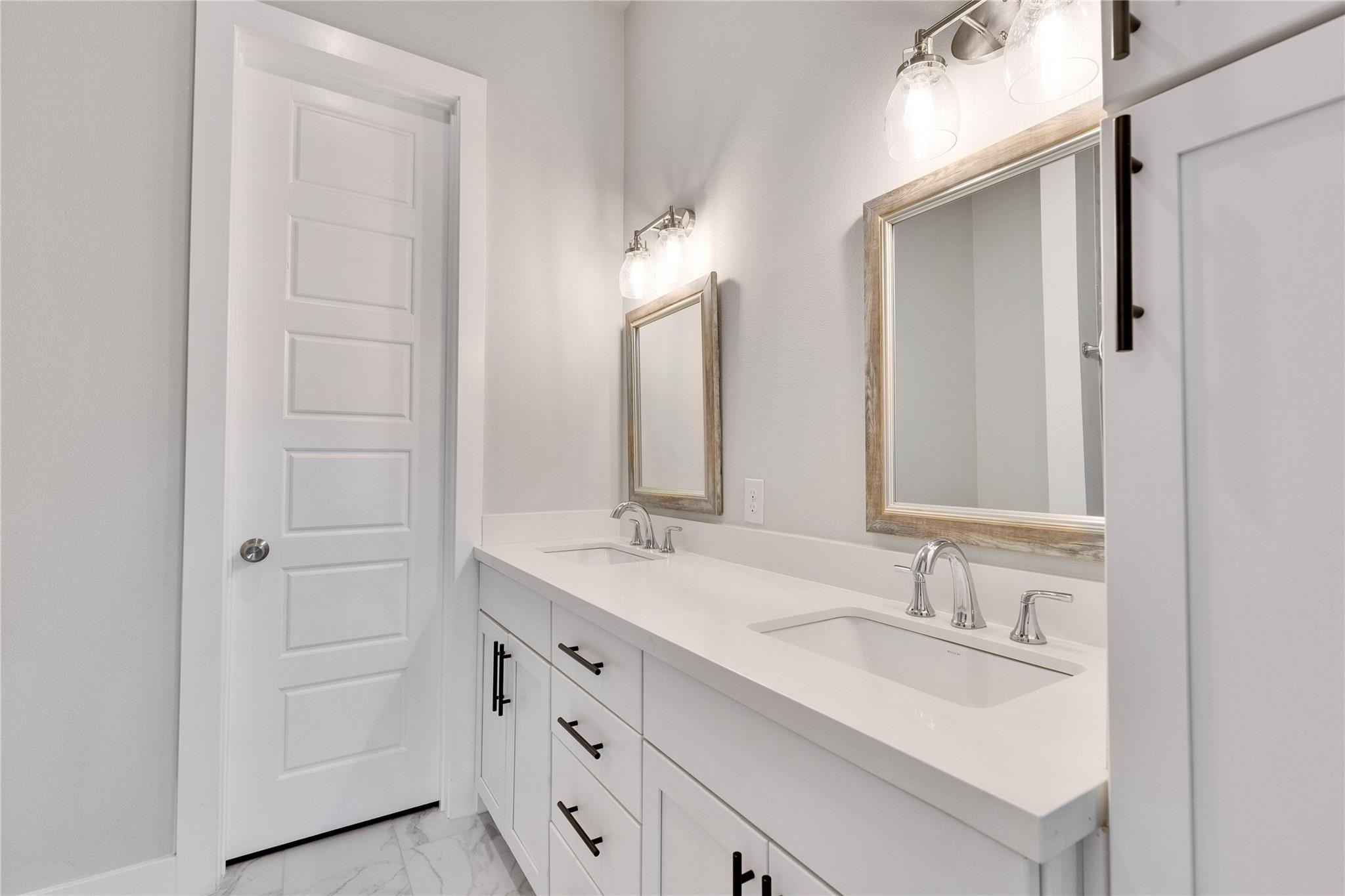 4507 E Martin Luther King Jr Blvd # 132, Austin, TX 78721