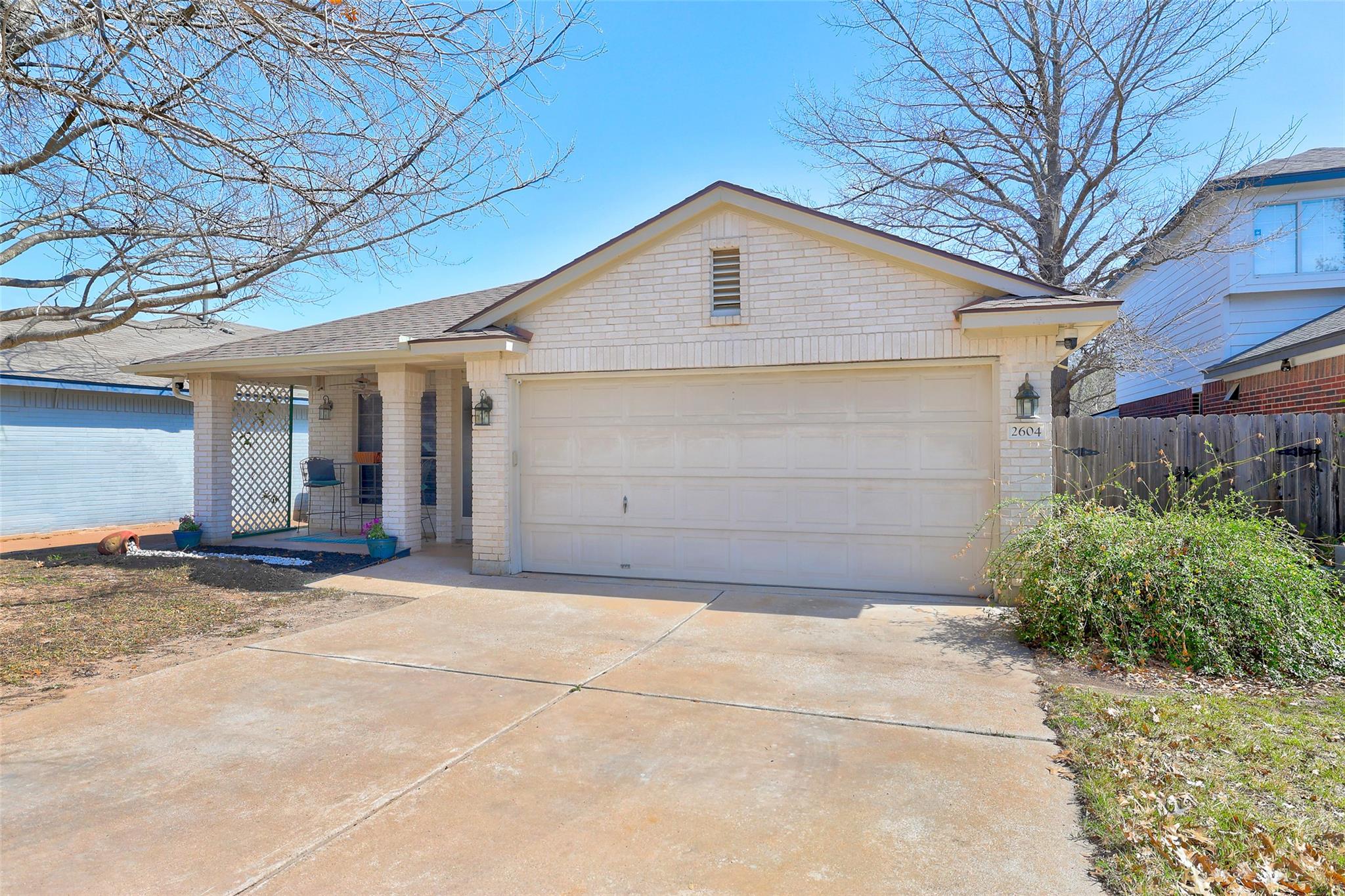 2604 Hutton Ln, Leander, TX 78641