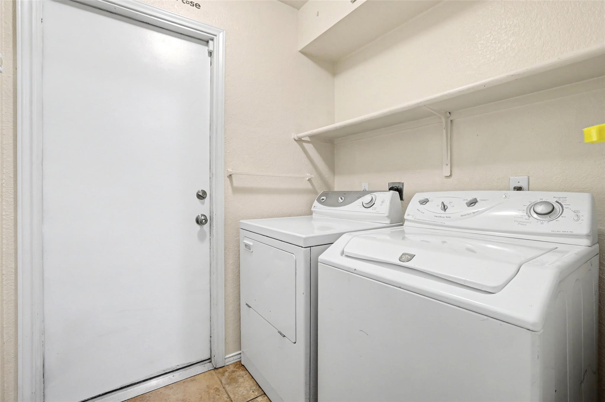 2604 Hutton Ln, Leander, TX 78641