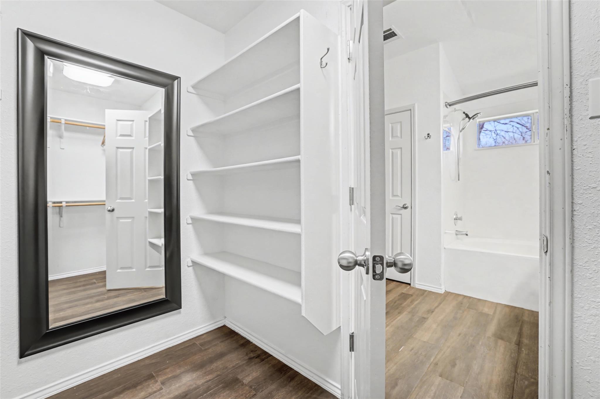 2604 Hutton Ln, Leander, TX 78641