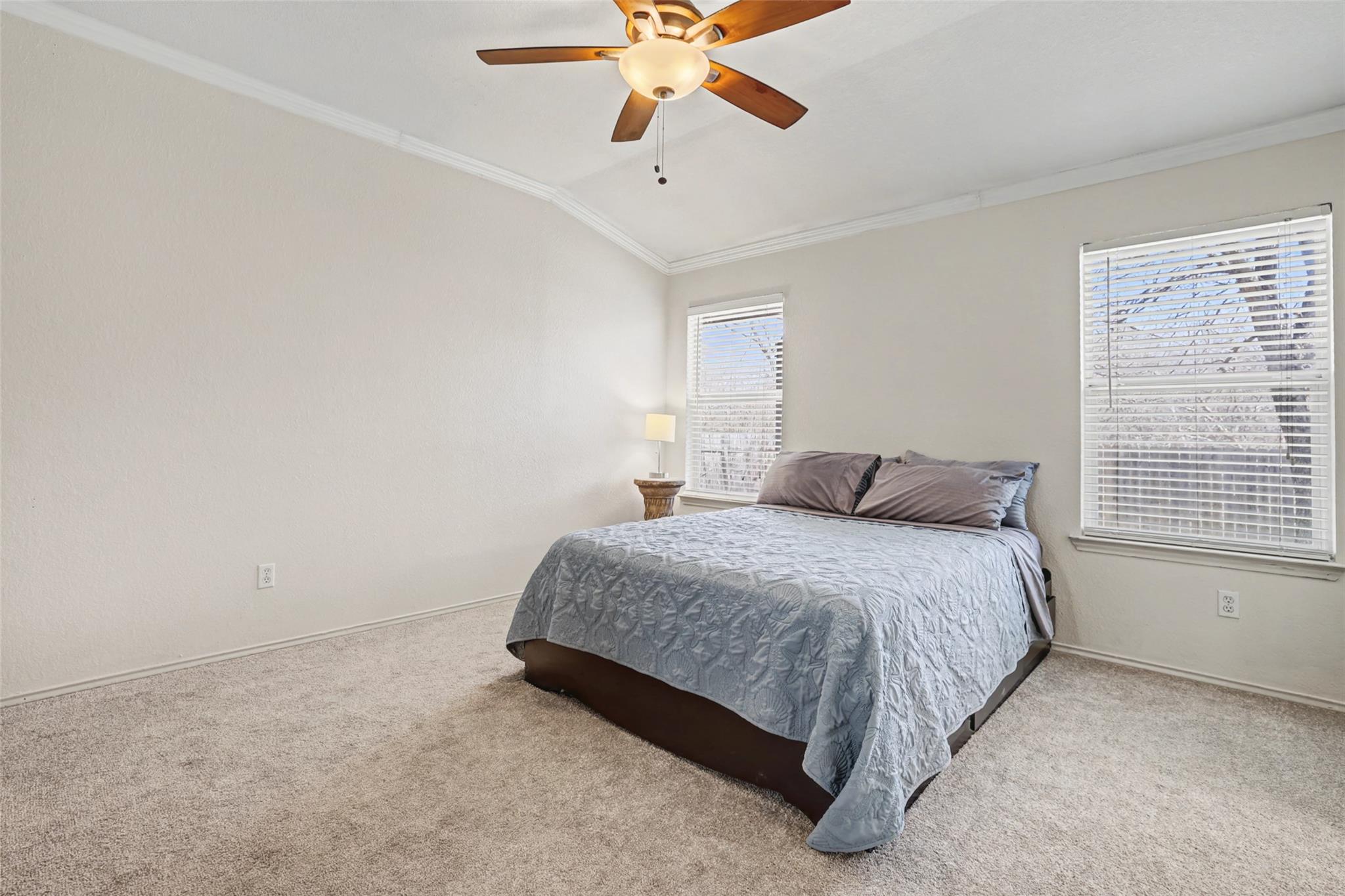 2604 Hutton Ln, Leander, TX 78641