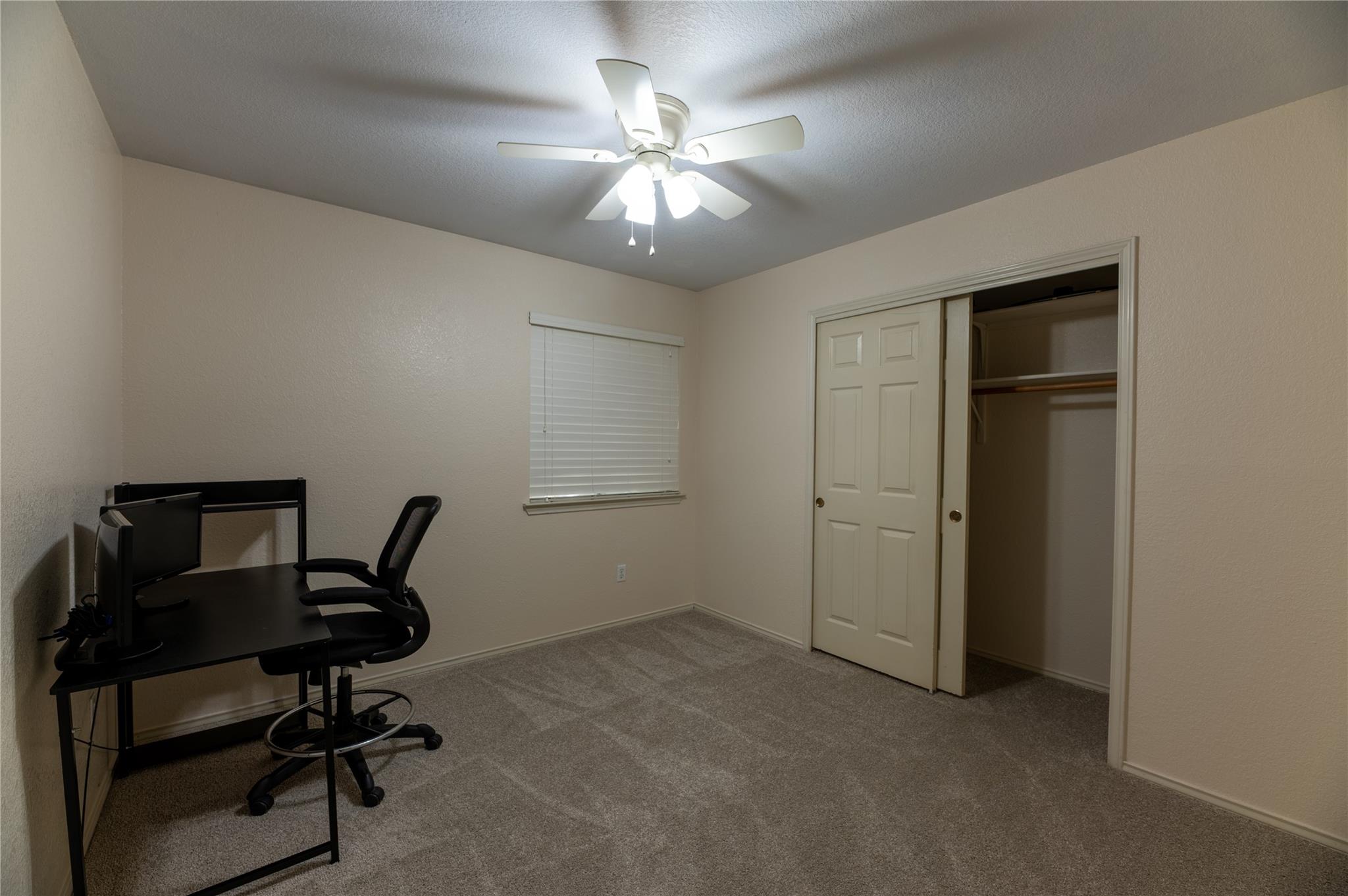 2604 Hutton Ln, Leander, TX 78641