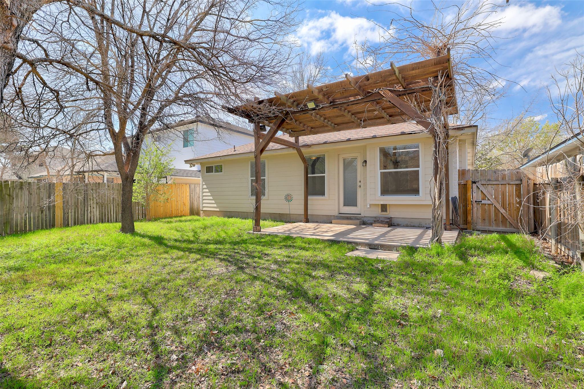 2604 Hutton Ln, Leander, TX 78641