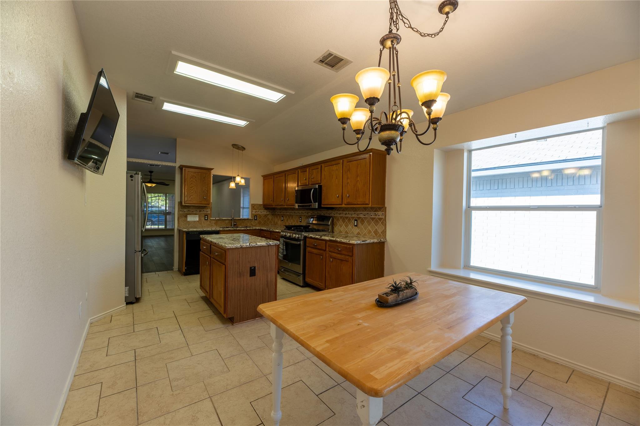 2604 Hutton Ln, Leander, TX 78641