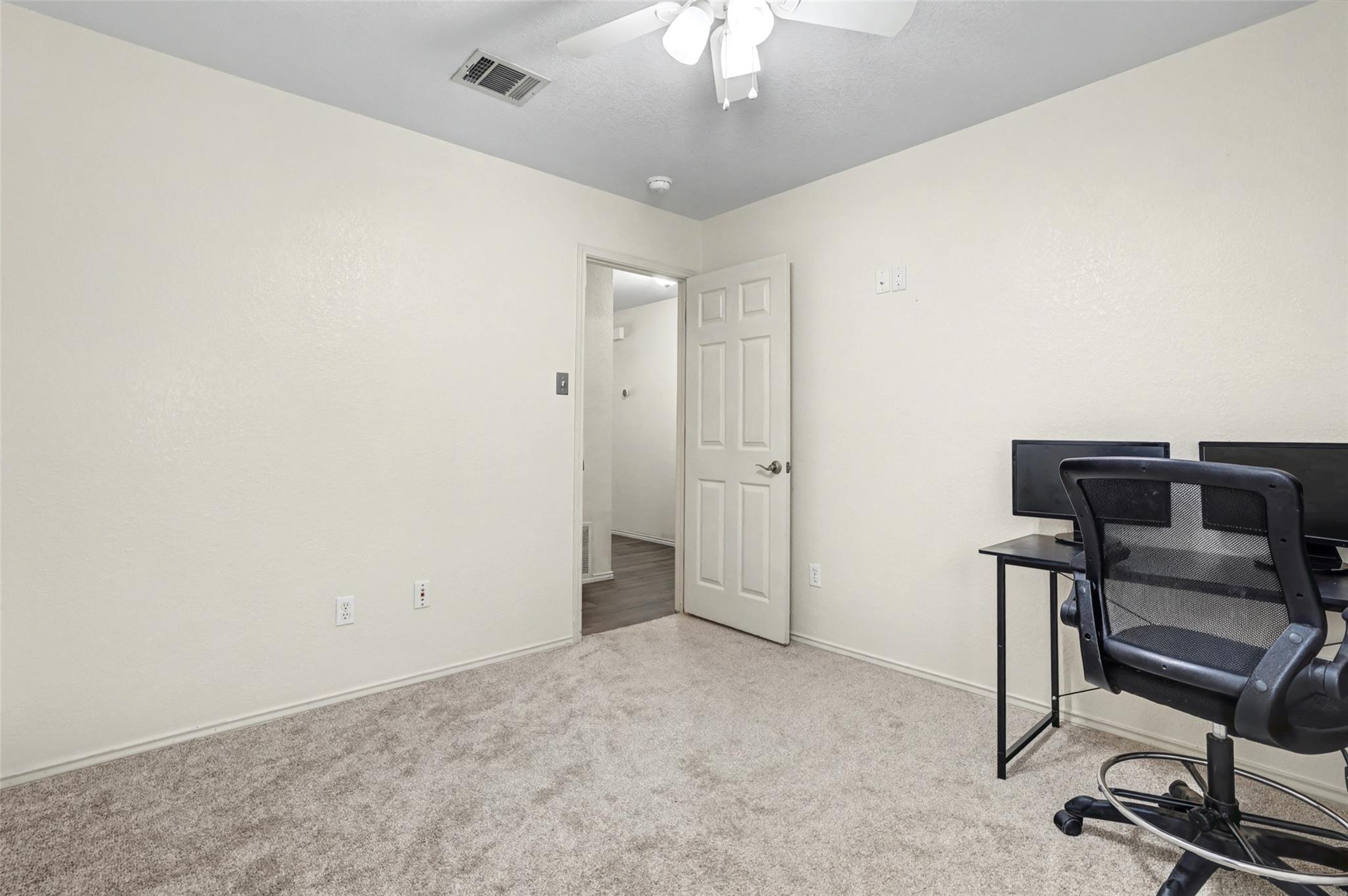 2604 Hutton Ln, Leander, TX 78641