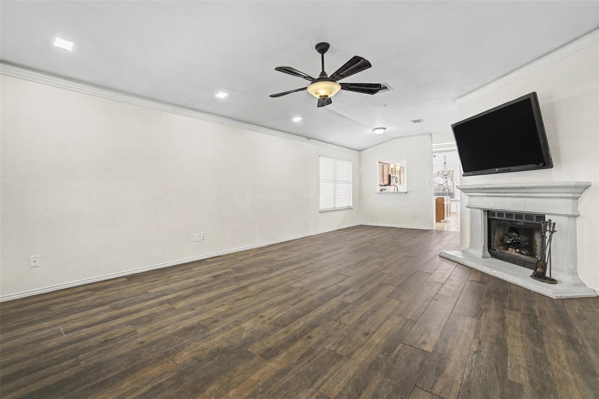 2604 Hutton Ln, Leander, TX 78641