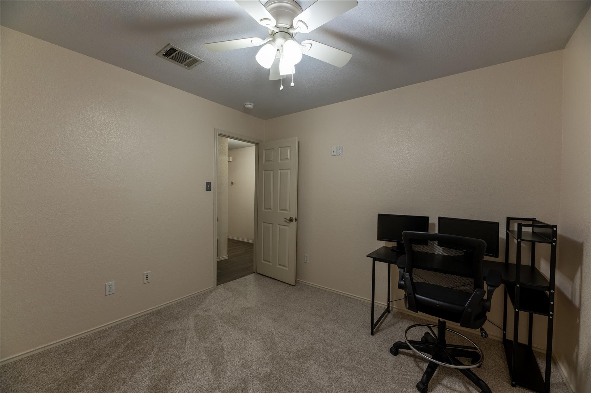 2604 Hutton Ln, Leander, TX 78641