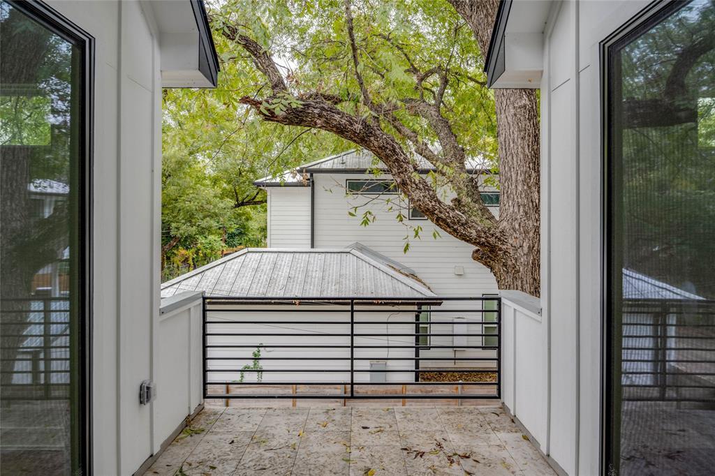 1406 E 2nd St # 2, Austin, TX 78702