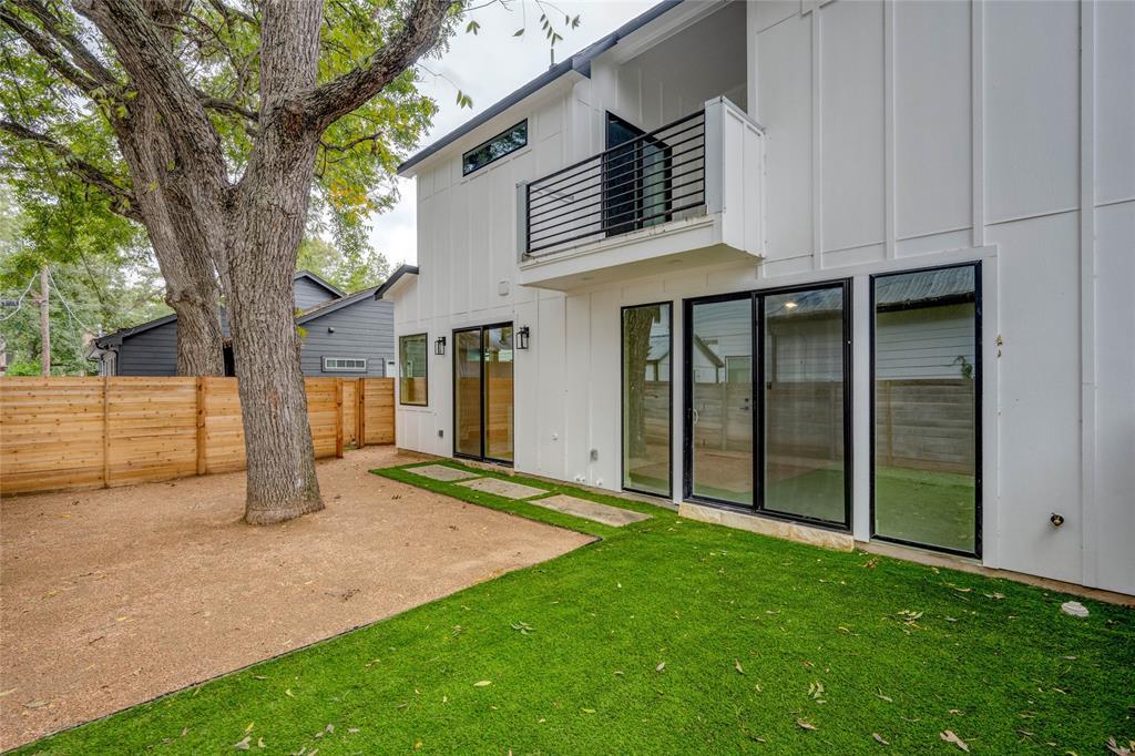 1406 E 2nd St # 2, Austin, TX 78702