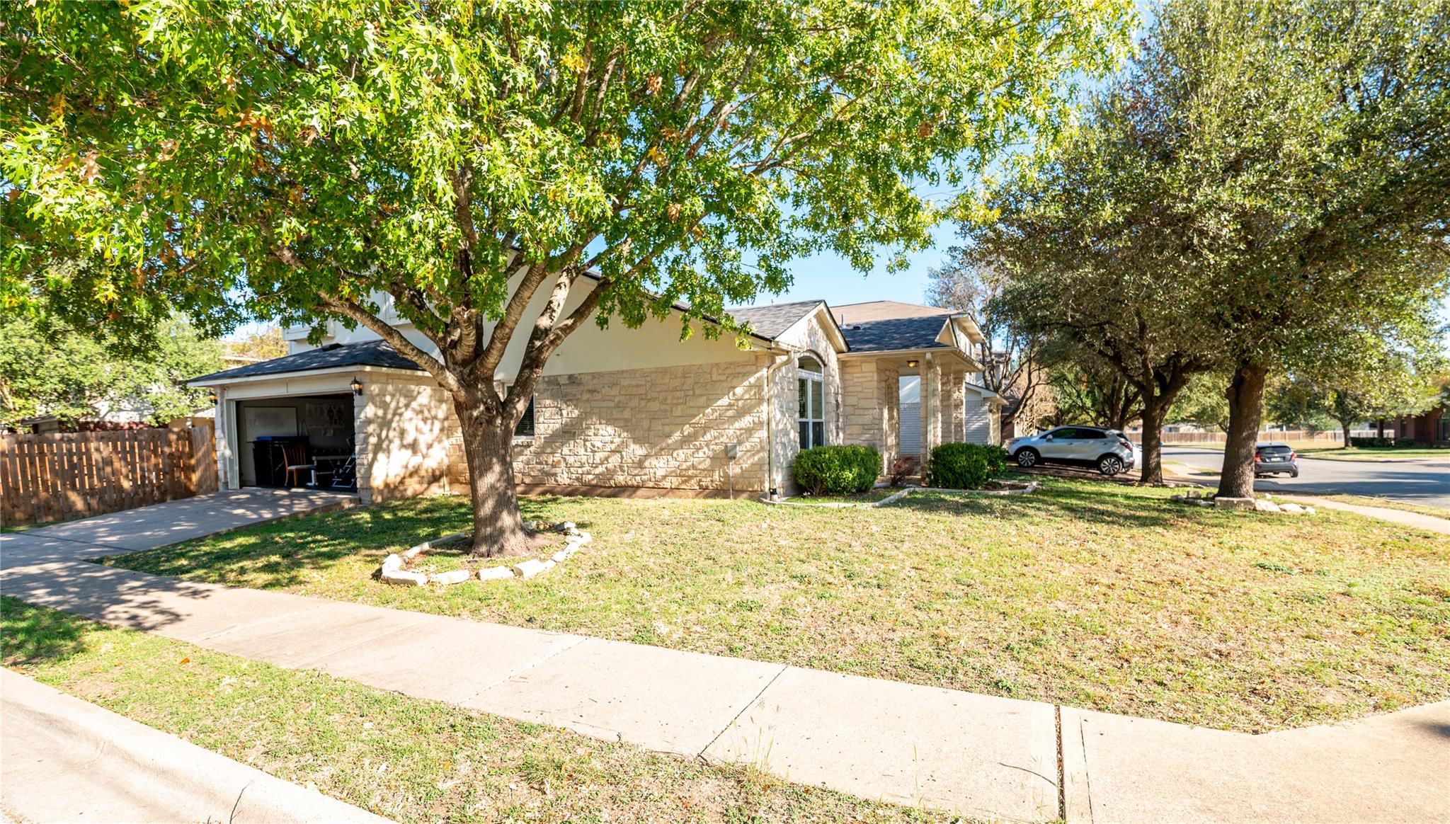 1416 Roxannes Run, Pflugerville, TX 78660