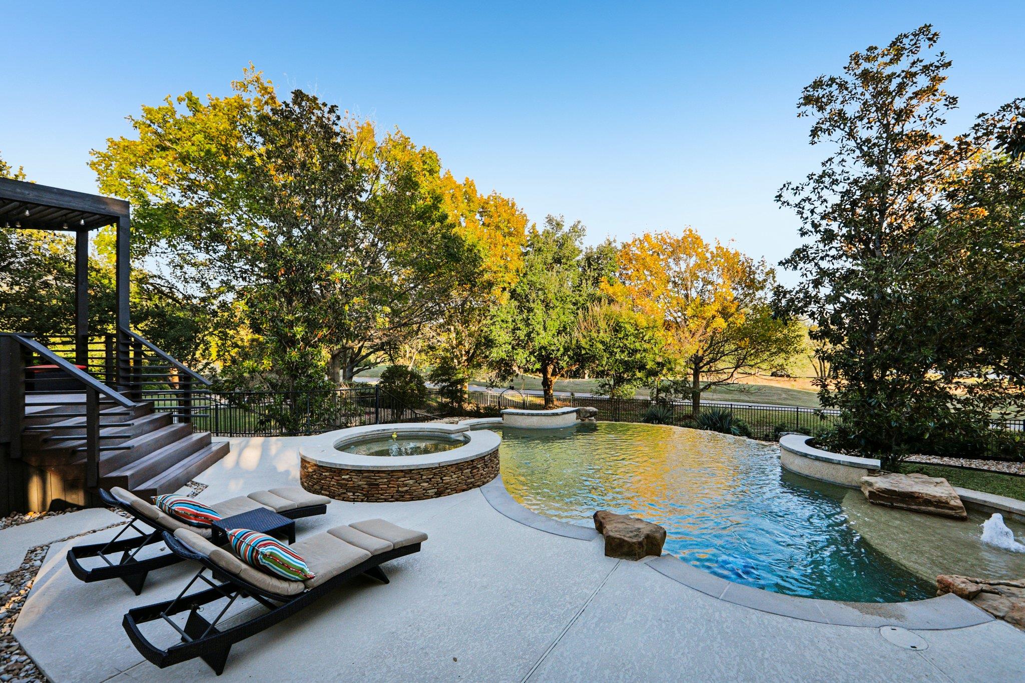 1809 Eagles Glen Cv, Austin, TX 78732