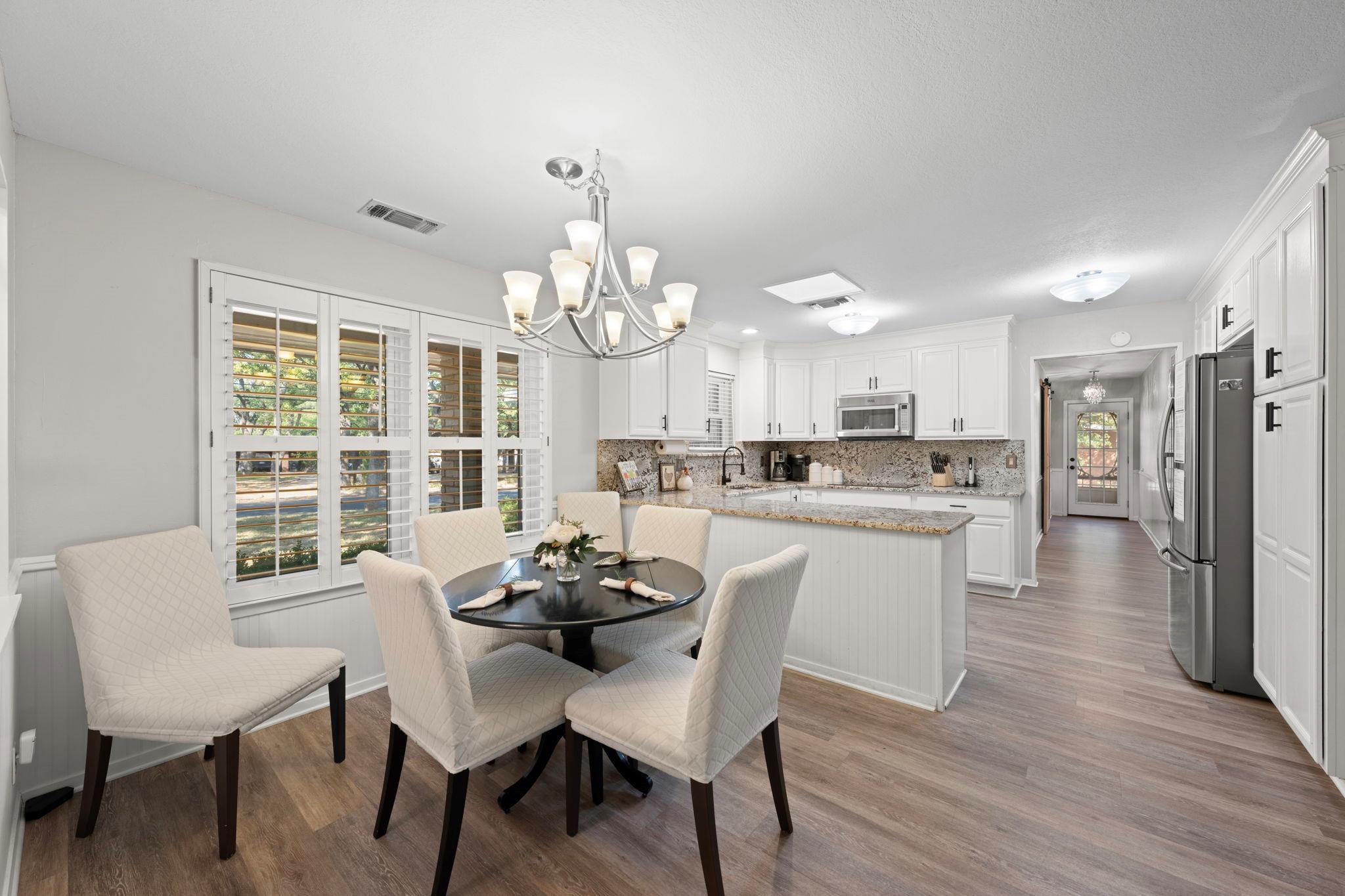 105 Cristol Dr, Fredericksburg, TX 78624