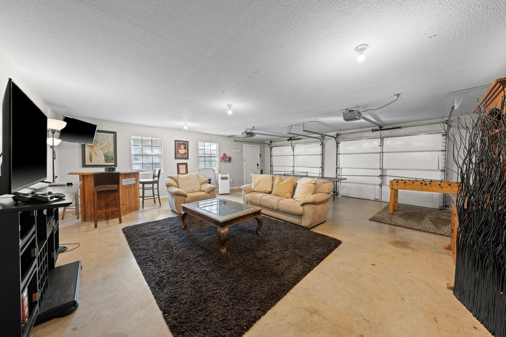 105 Cristol Dr, Fredericksburg, TX 78624