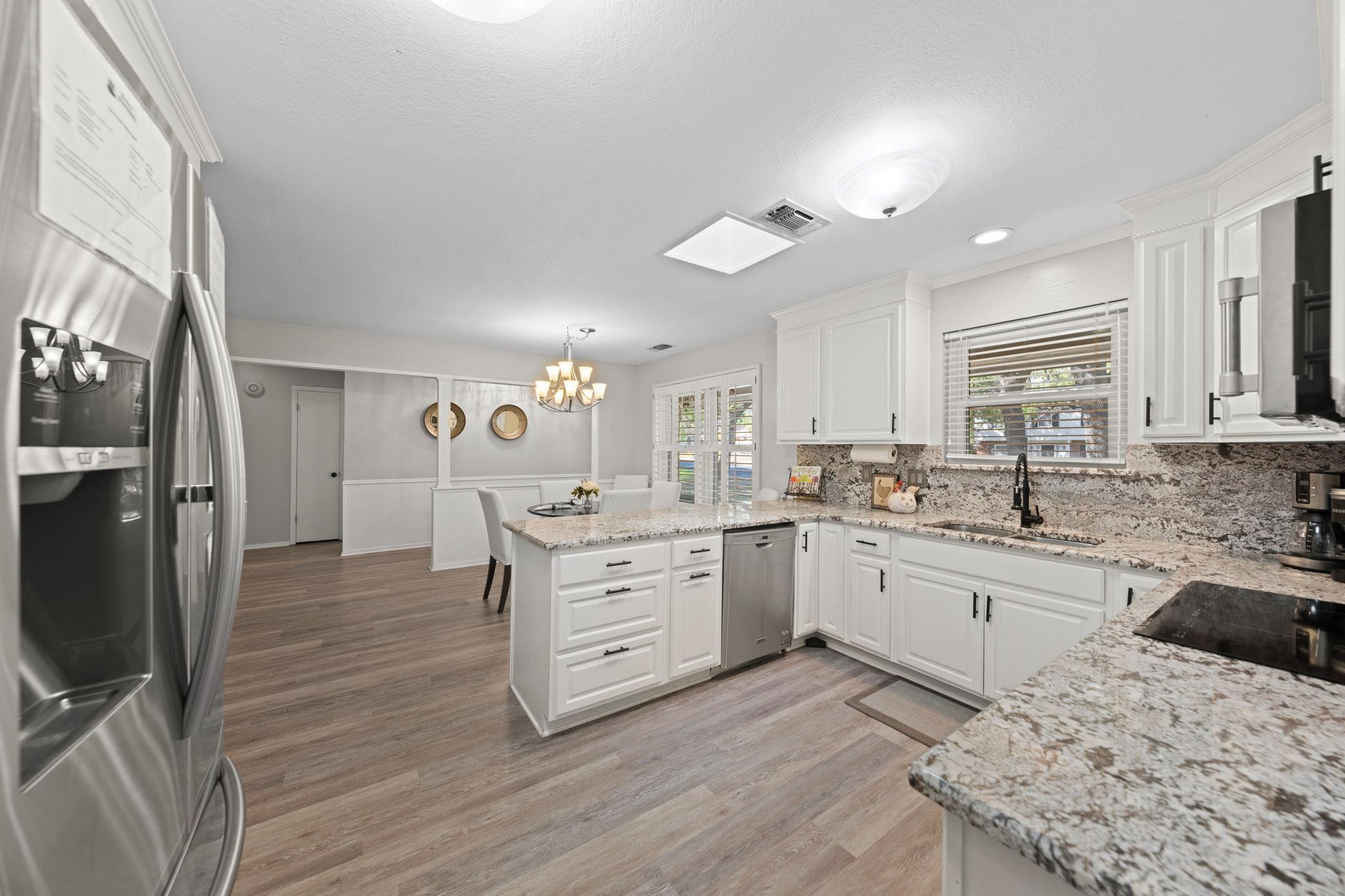 105 Cristol Dr, Fredericksburg, TX 78624