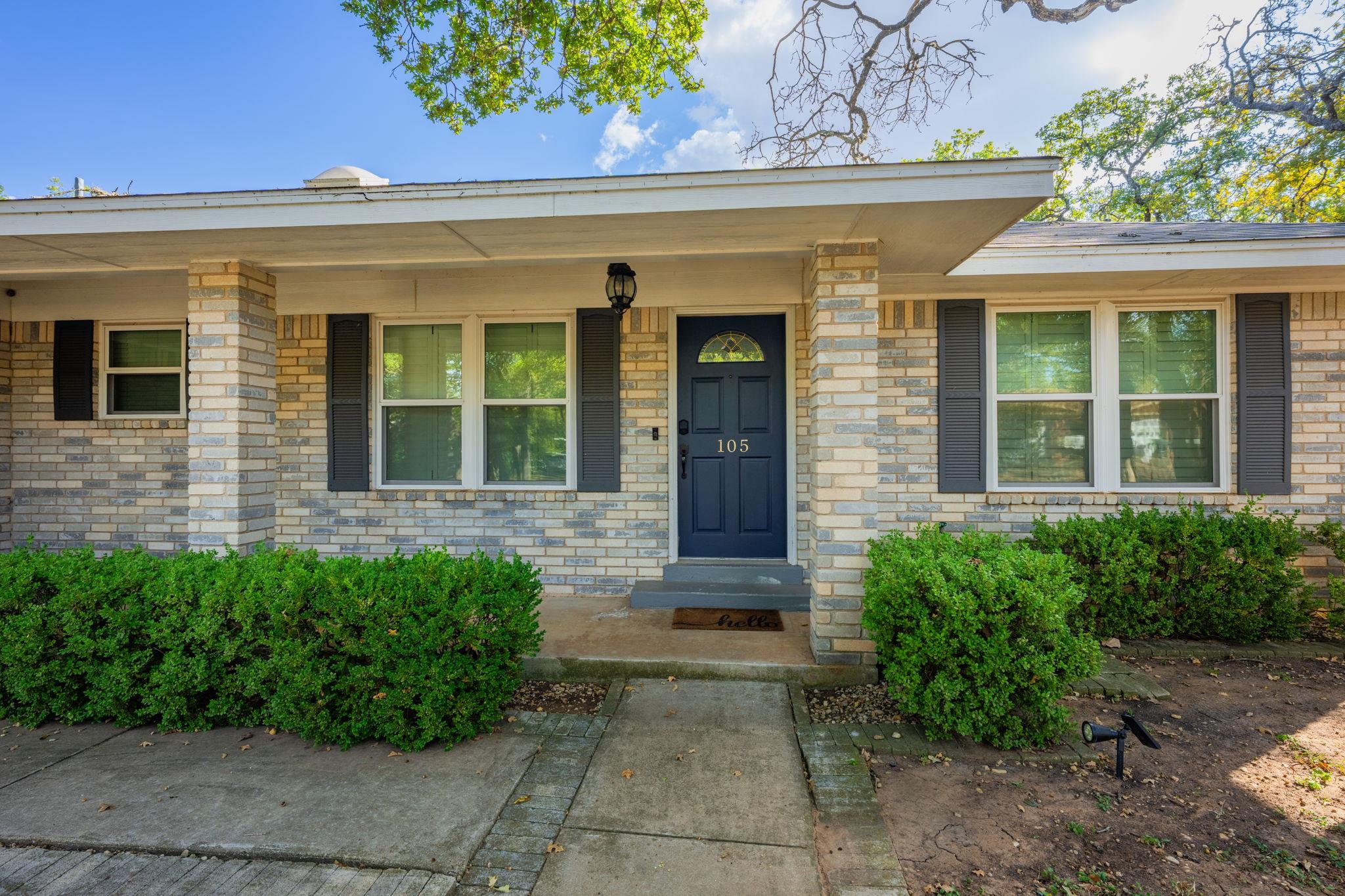 105 Cristol Dr, Fredericksburg, TX 78624