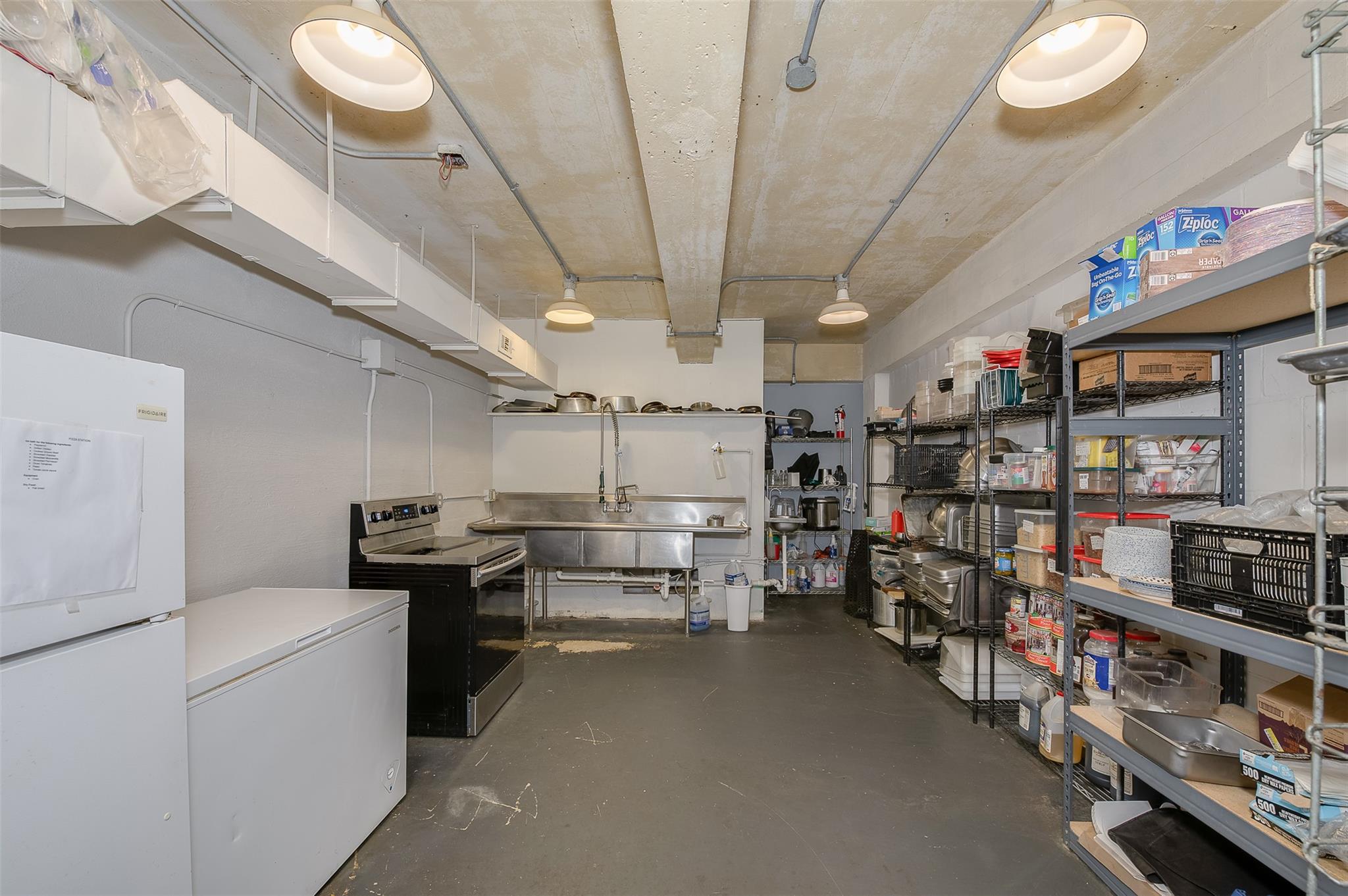 102 W Fox St, Caldwell, TX 77836