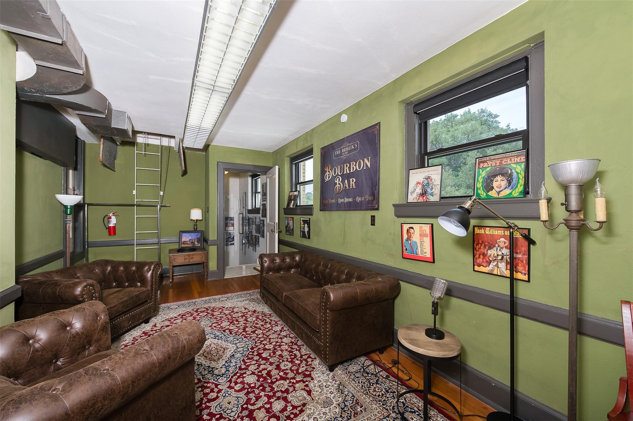 102 W Fox St, Caldwell, TX 77836