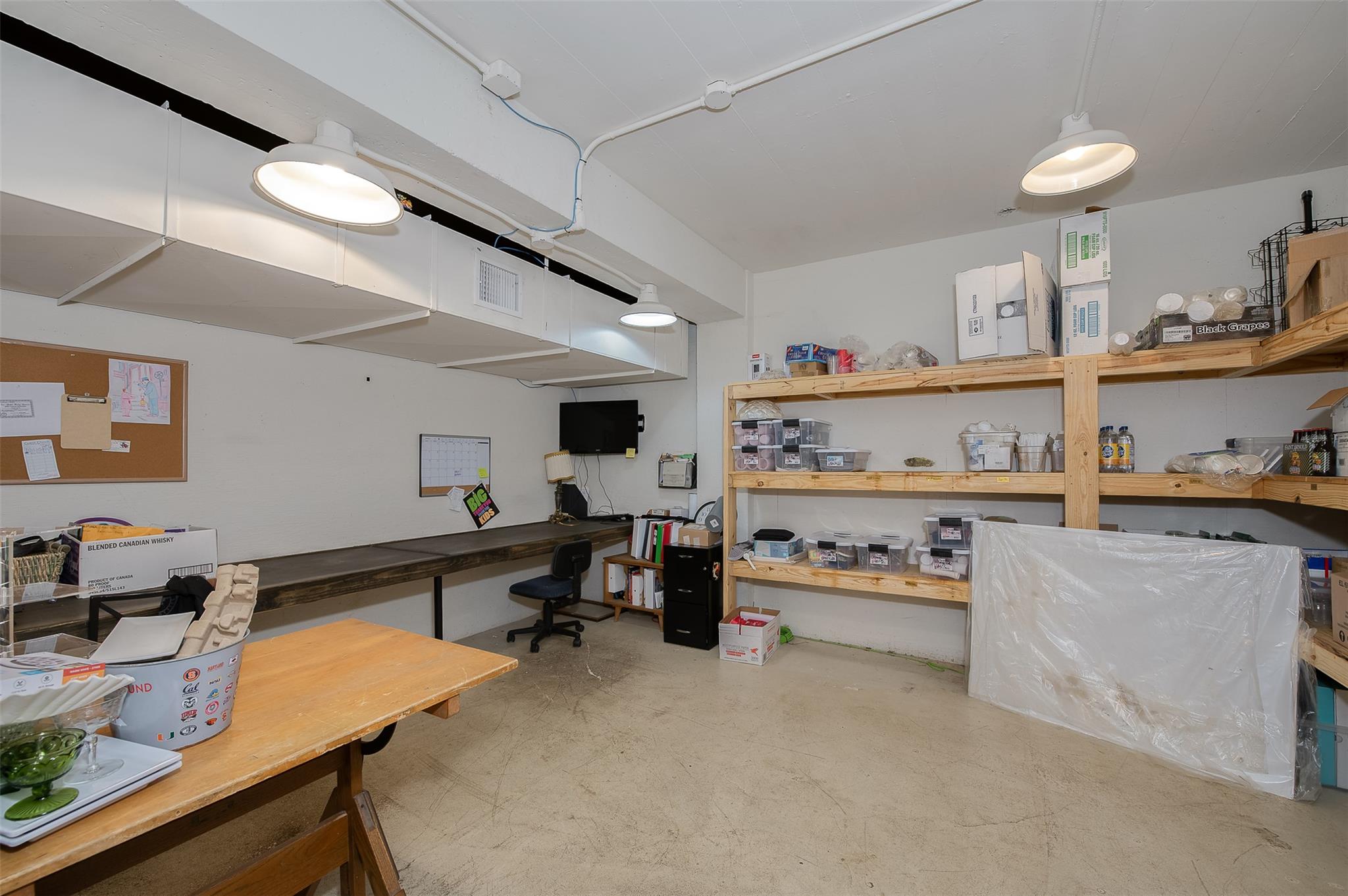 102 W Fox St, Caldwell, TX 77836