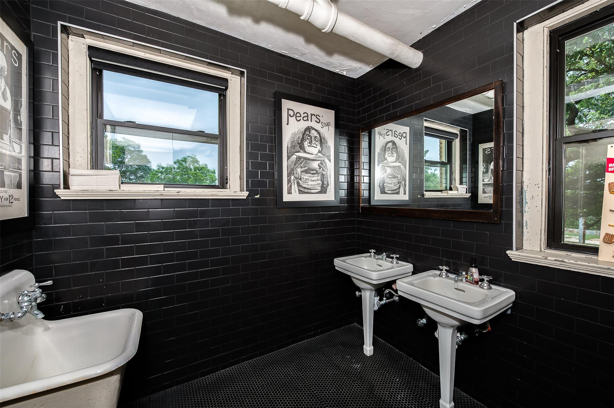 102 W Fox St, Caldwell, TX 77836