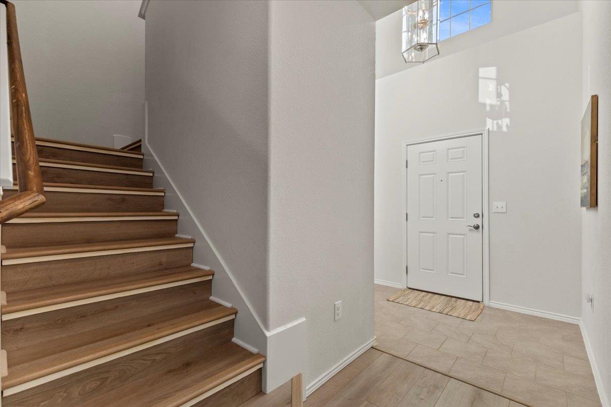 3724 Alpine Autumn Dr, Austin, TX 78744