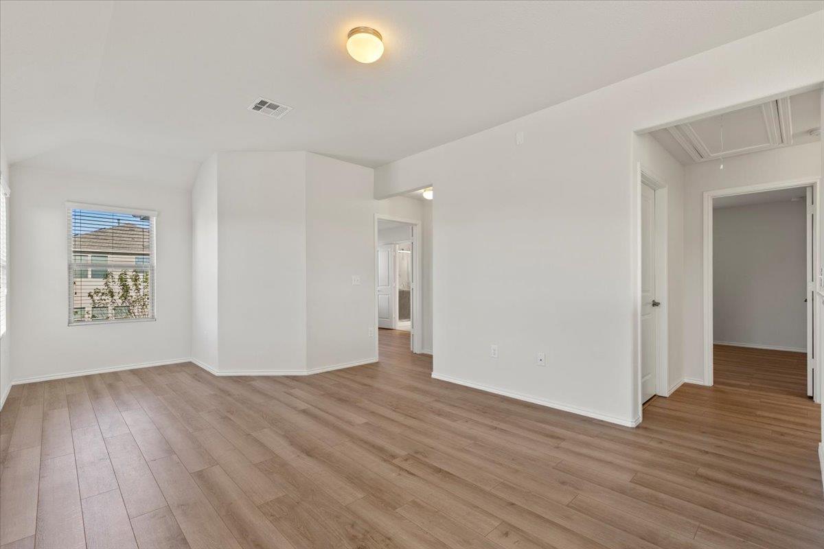 3724 Alpine Autumn Dr, Austin, TX 78744