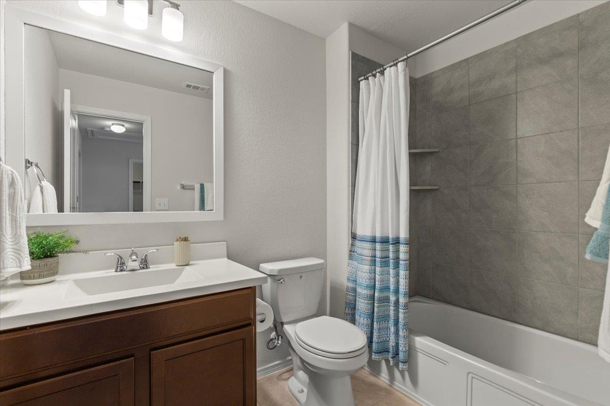 3724 Alpine Autumn Dr, Austin, TX 78744