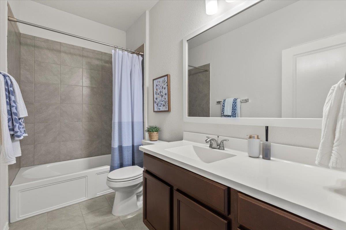 3724 Alpine Autumn Dr, Austin, TX 78744