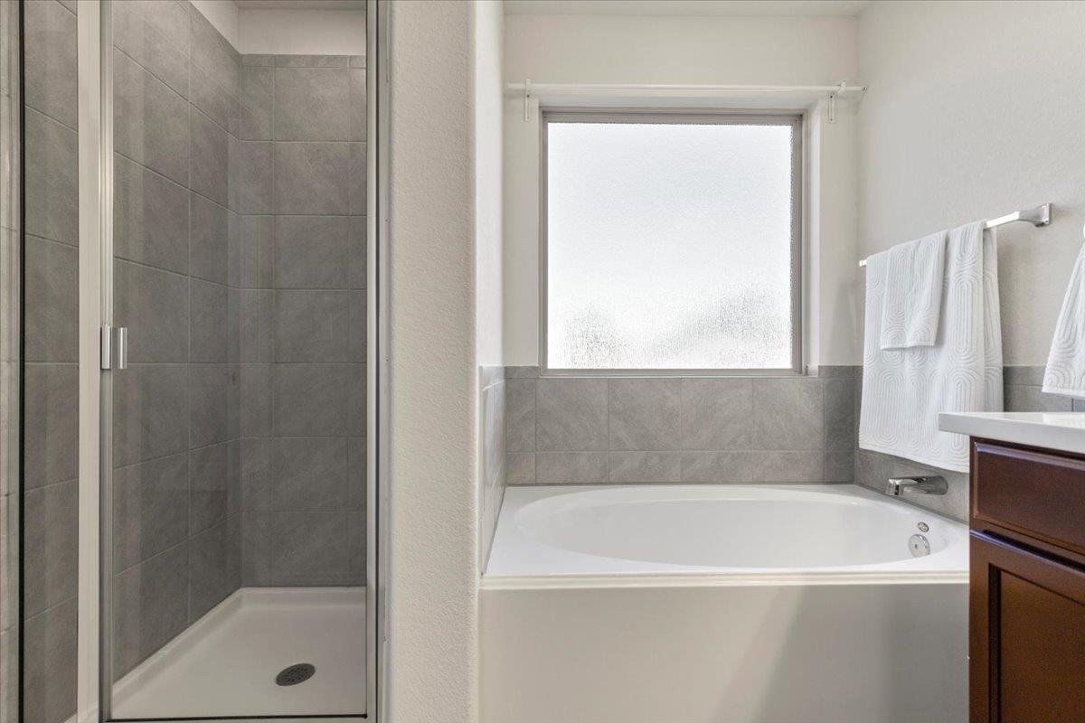 3724 Alpine Autumn Dr, Austin, TX 78744