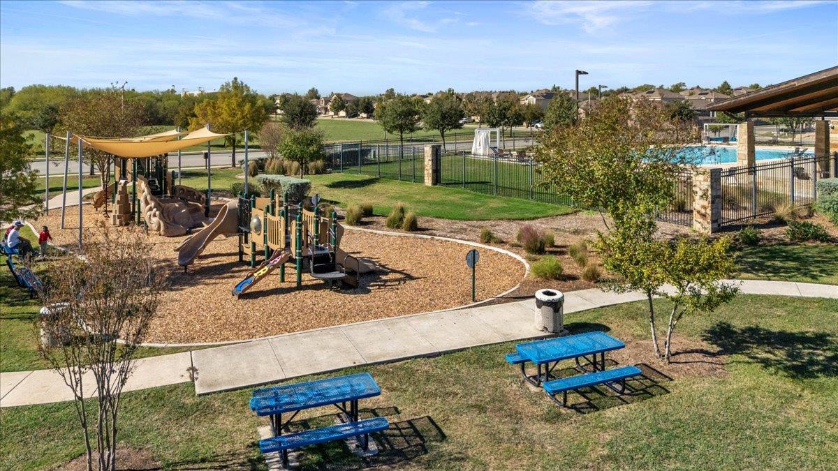 3724 Alpine Autumn Dr, Austin, TX 78744