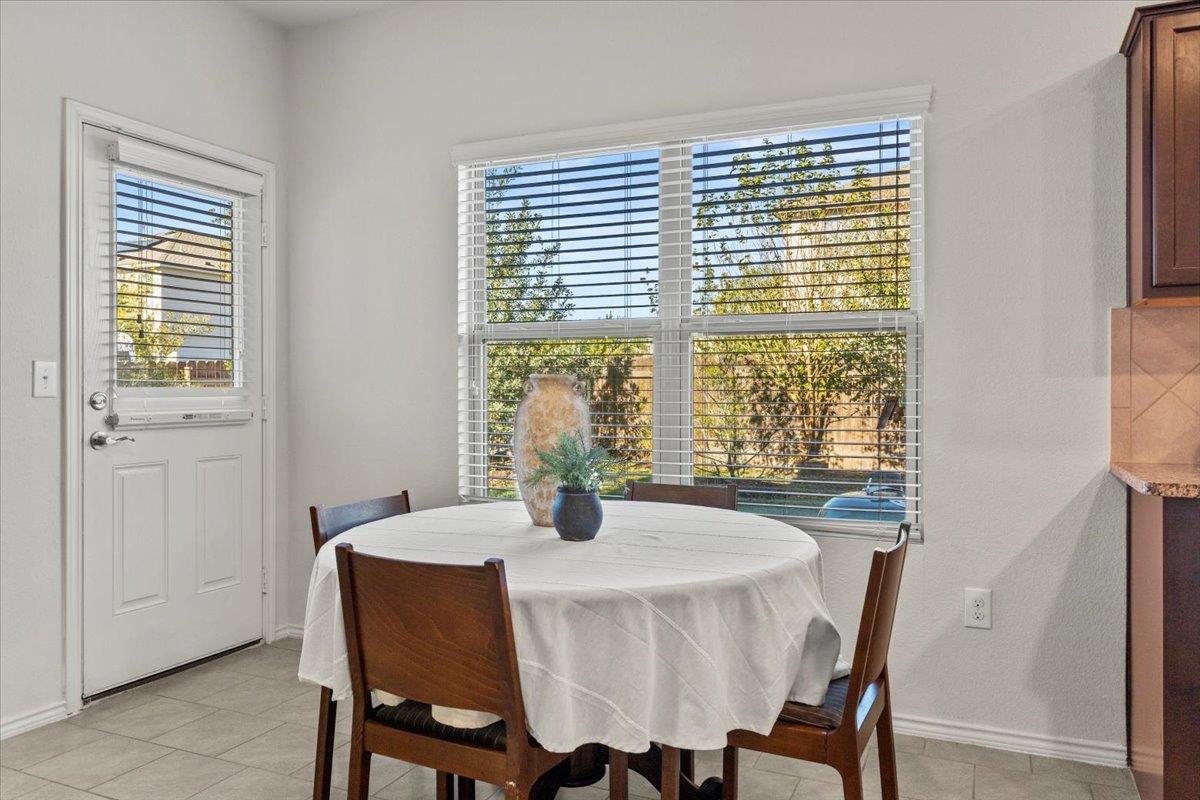 3724 Alpine Autumn Dr, Austin, TX 78744