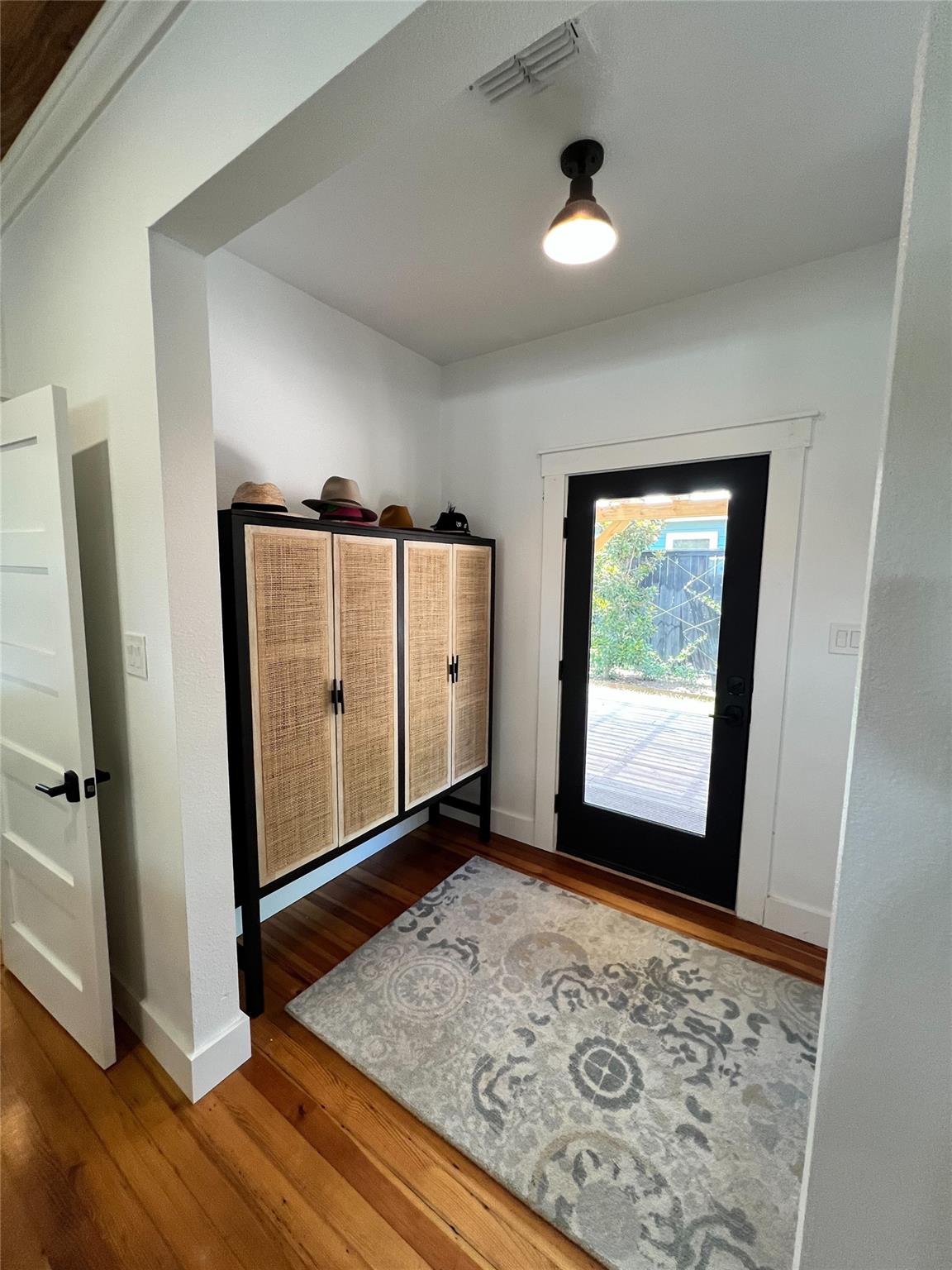 2468 Gruene Rd, New Braunfels, TX 78130