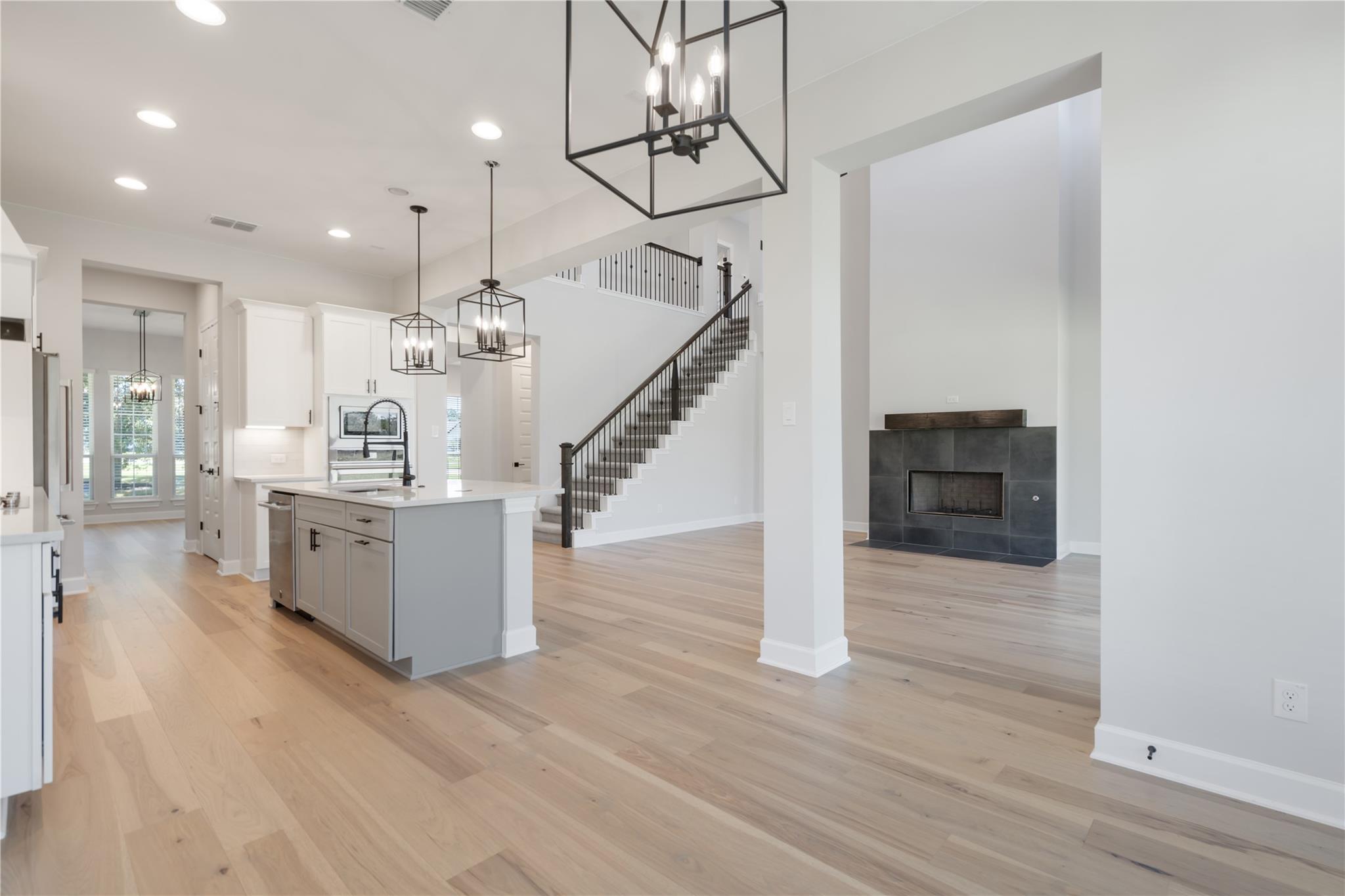 657 Prairie Clover Dr, Dripping Springs, TX 78620