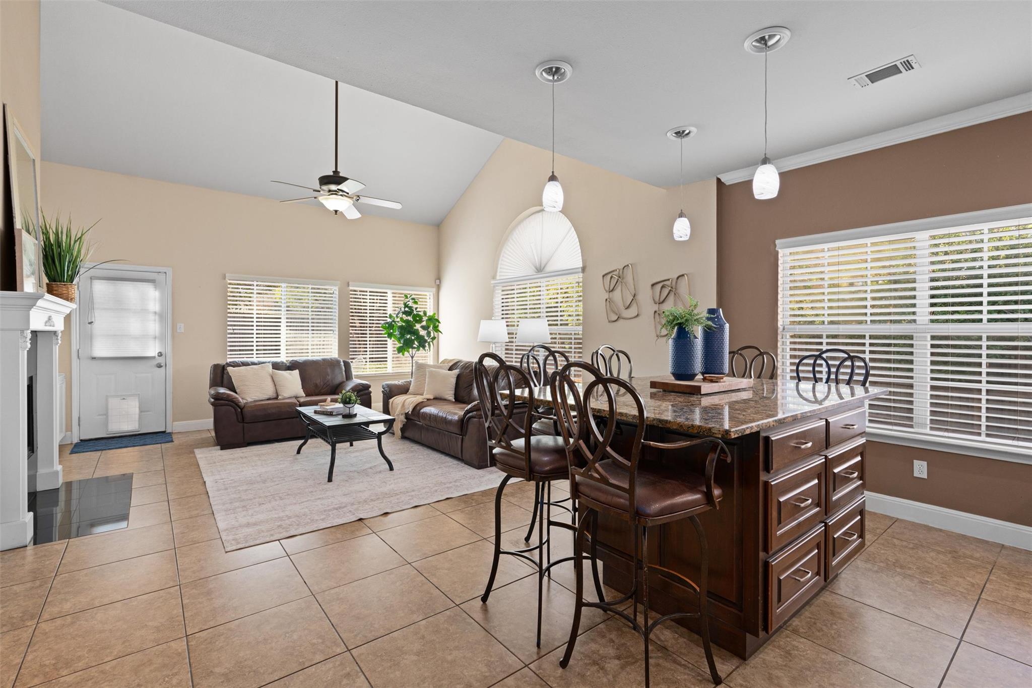 2910 S Phoenix Cv, Round Rock, TX 78665