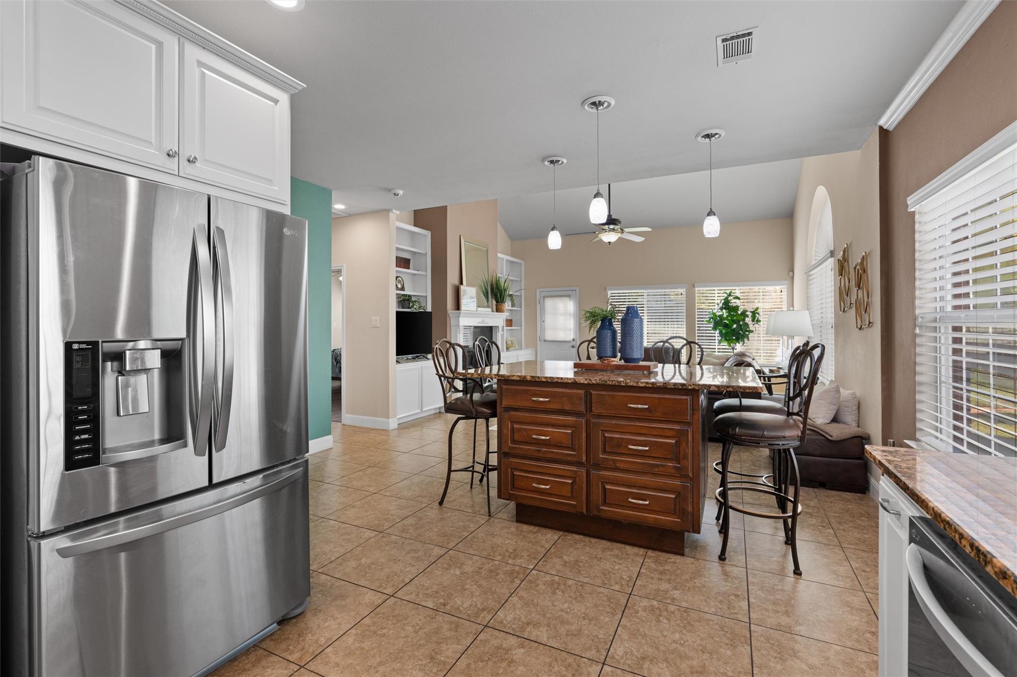 2910 S Phoenix Cv, Round Rock, TX 78665