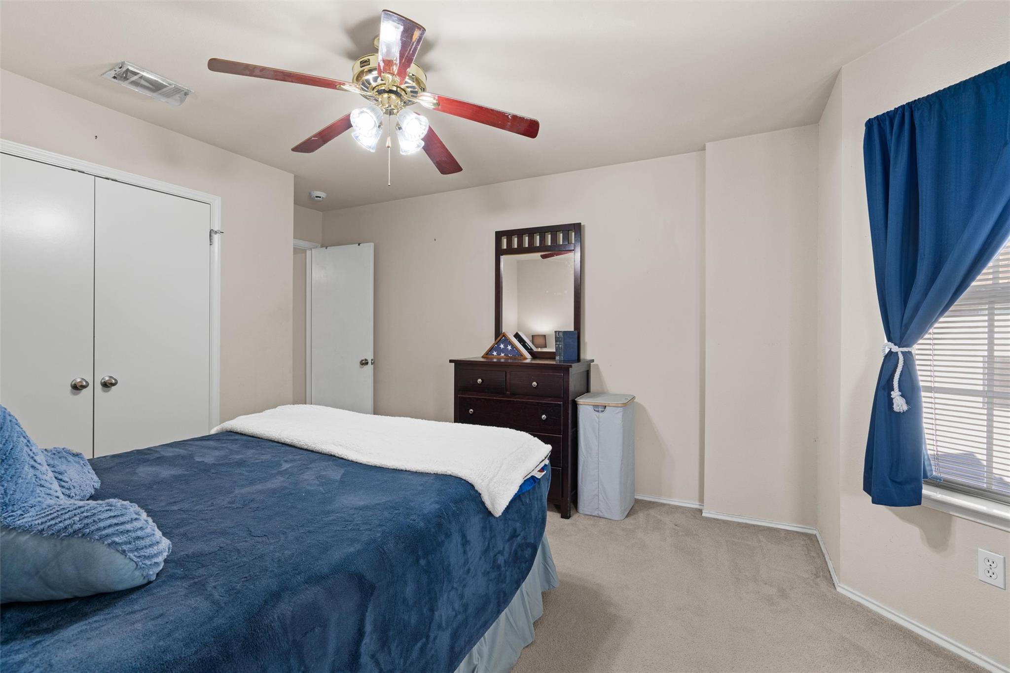 2910 S Phoenix Cv, Round Rock, TX 78665